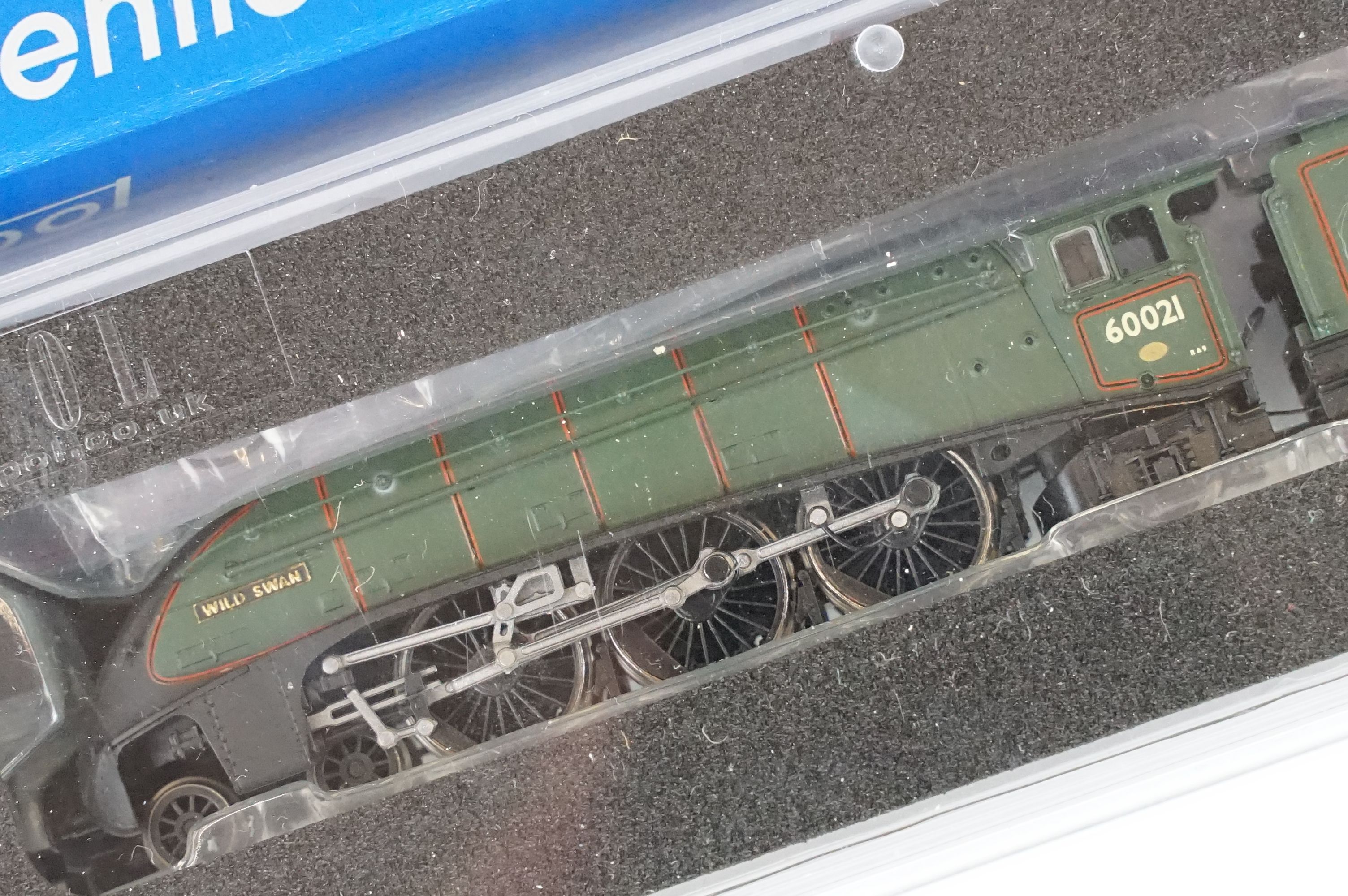 Two cased Dapol N gauge locomotives to include ND128B A4 Steam Locomotive 60017 Silver Fox BR - Image 6 of 8