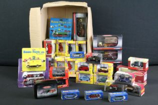 48 Boxed / cased / carded 1/76 scale diecast models to include 20 x Classix models, 13 x Corgi
