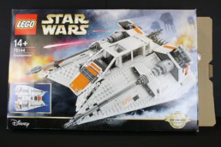 Lego - Boxed Star Wars Ultimate Collectors Series (2017) 75144 Snowspeeder, part built with
