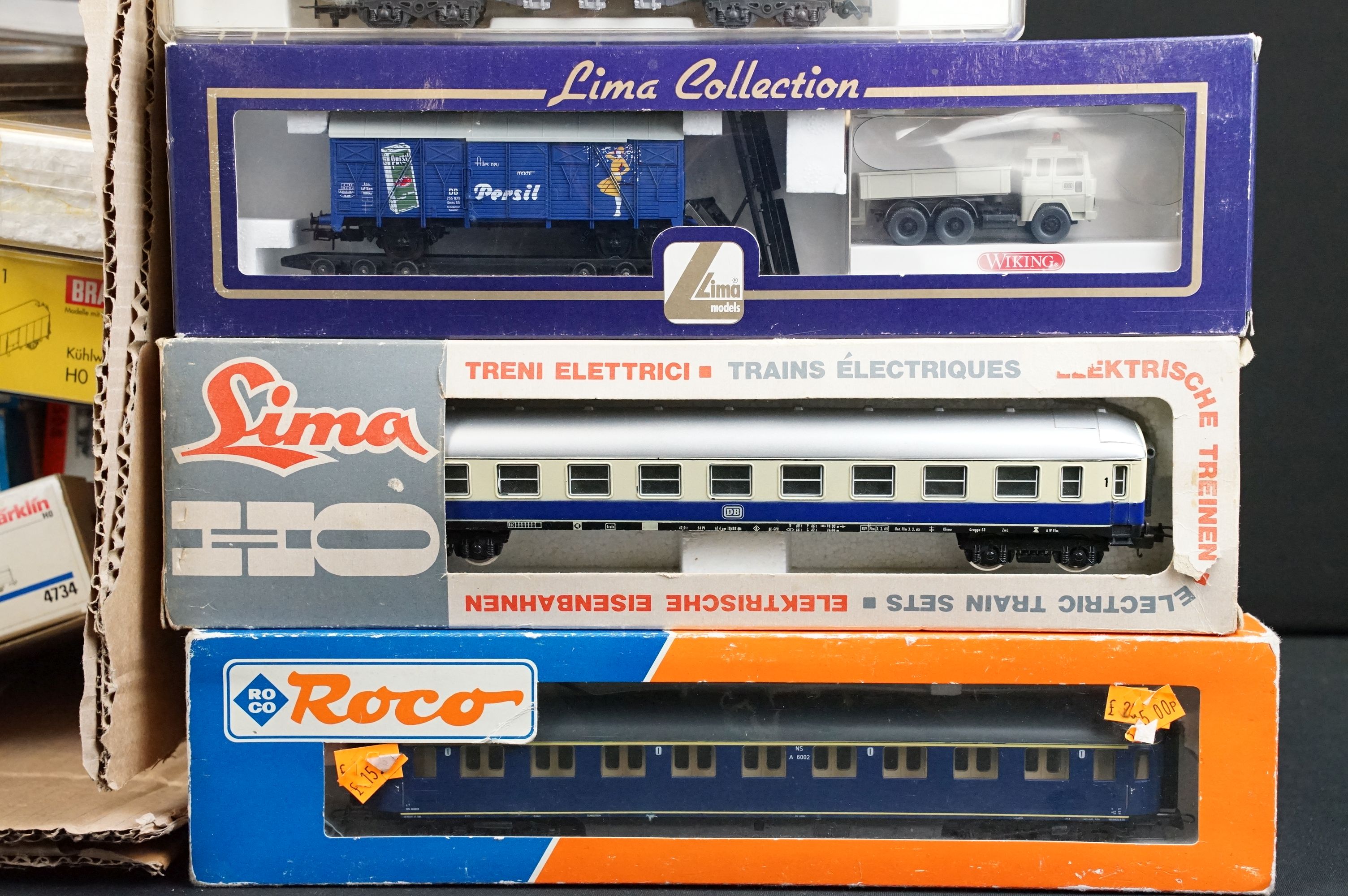 Around 40 boxed HO gauge items of rolling stock to include Marklin, Piko, Roco, Liliput, - Bild 2 aus 7