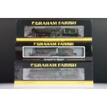 Three cased Graham Farish by Bachmann N gauge locomotives to include 372-003 Hall Class 4979