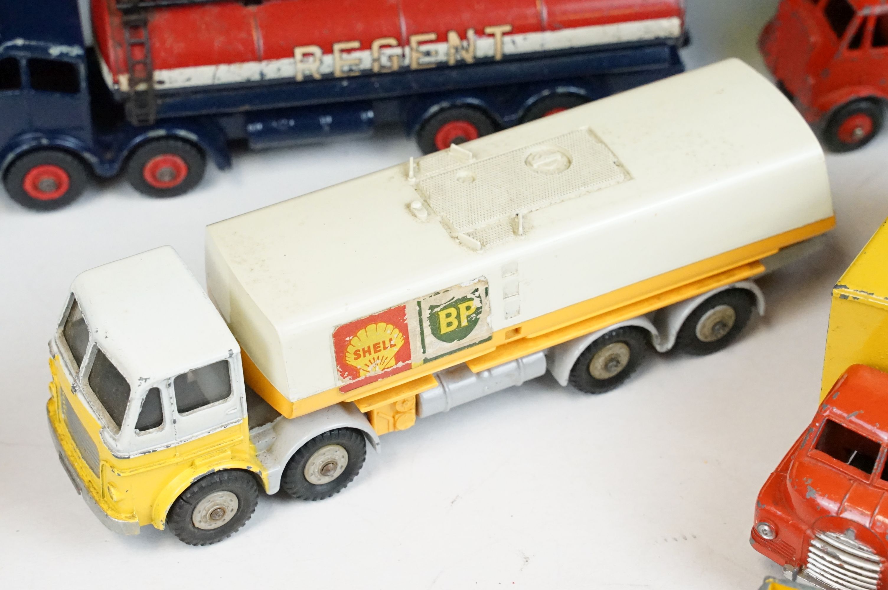 12 Mid 20th C Dinky diecast models to include Foden Fuel Tanker in Two-Tone light blue and dark blue - Image 8 of 9