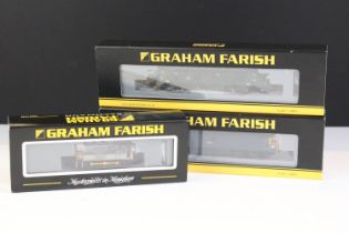 Three cased Graham Farish by Bachmann N gauge locomotives to include 371-017 Class 08 Diesel Shunter
