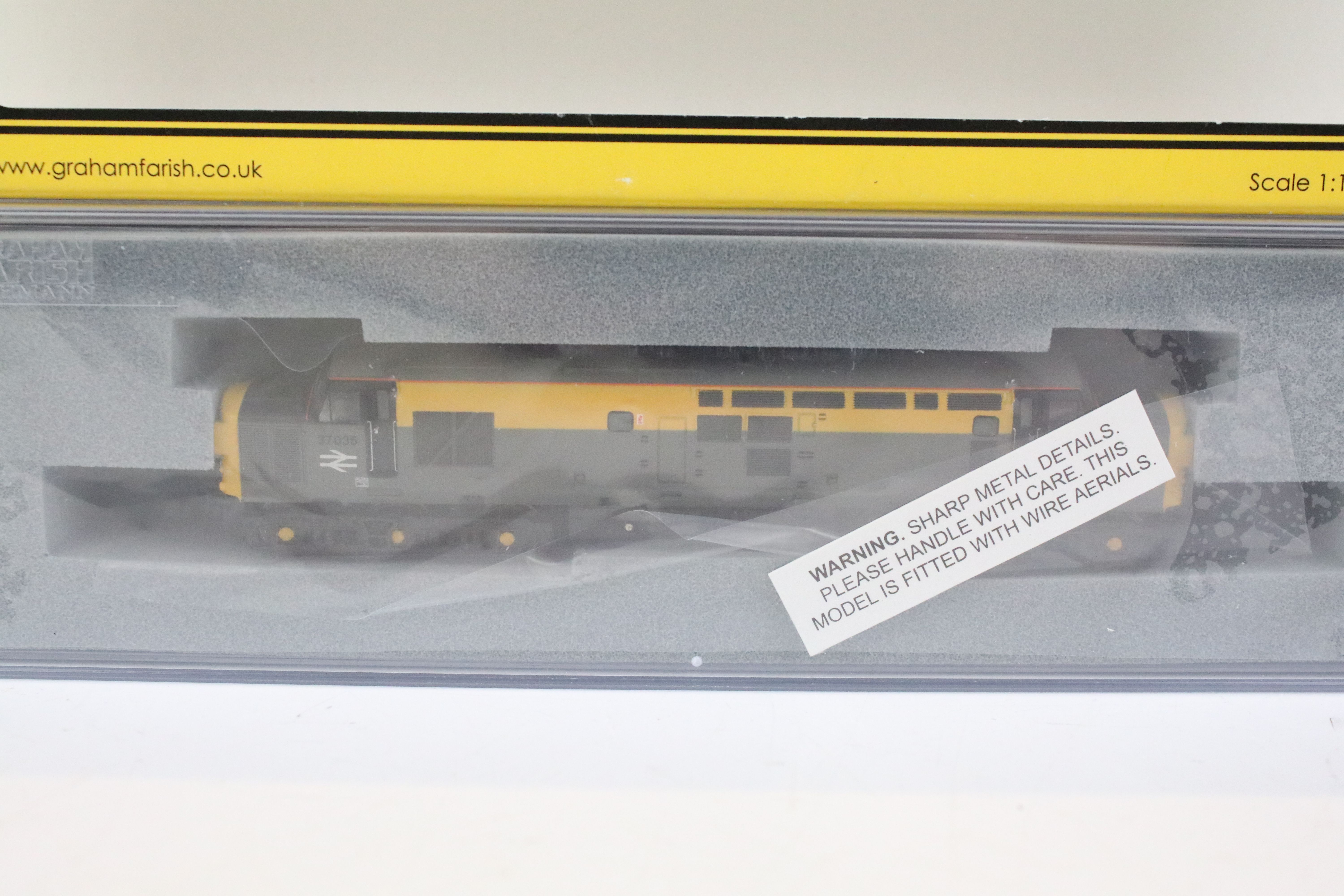 Three cased Graham Farish by Bachmann N gauge locomotives to include 371-586 Class 46 Diesel 46053 - Image 6 of 11