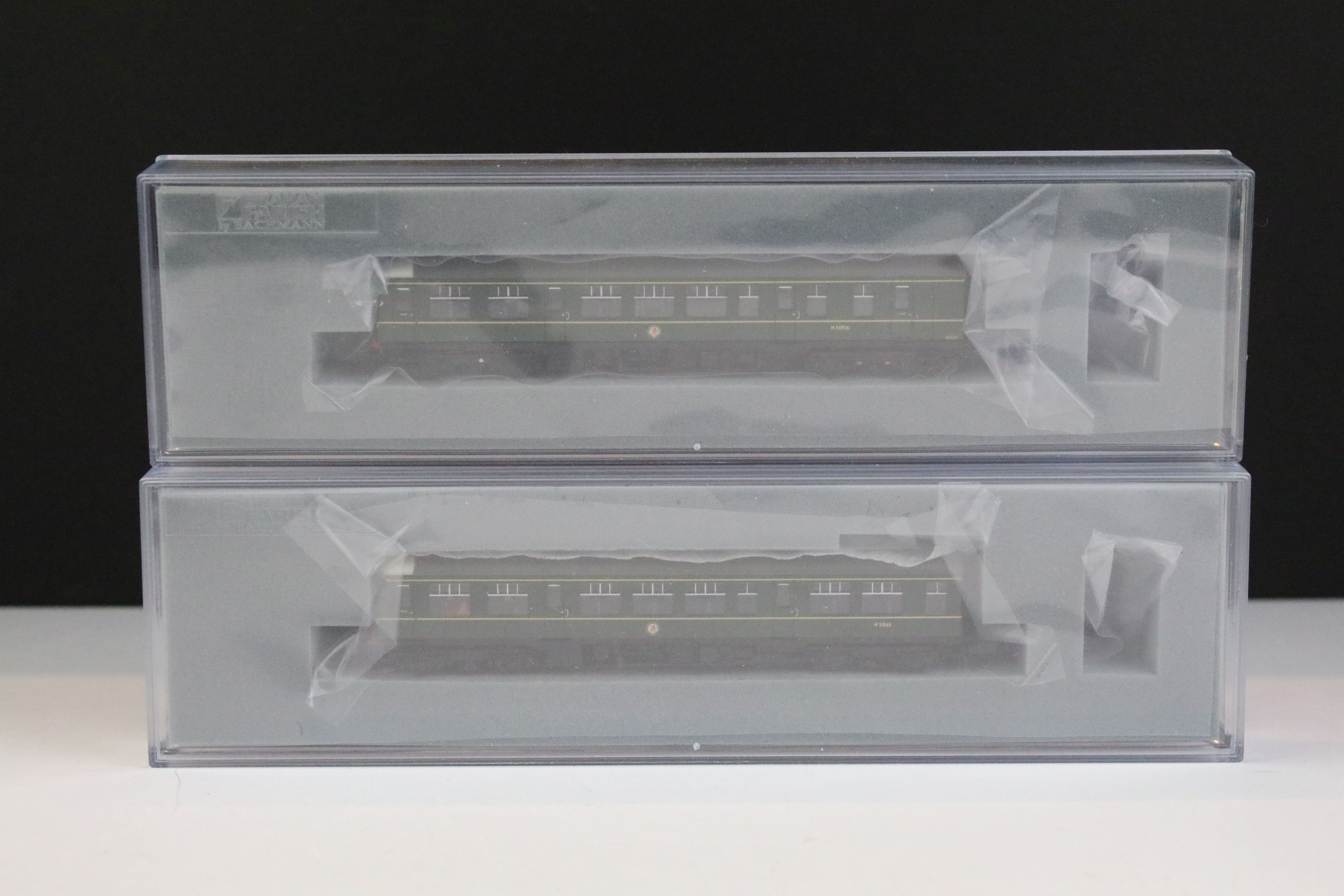 Three cased Graham Farish by Bachmann N gauge DMU sets to include 371-876 Class 108 DMU BR blue - Bild 2 aus 8