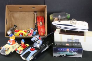 Collection of various toys to include Noddy cars, tin plate racing car model in red, land speed