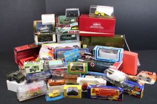 Around 35 boxed diecast models to include Base Toys, Oxford Diecast, Matchbox Hero City, Lledo