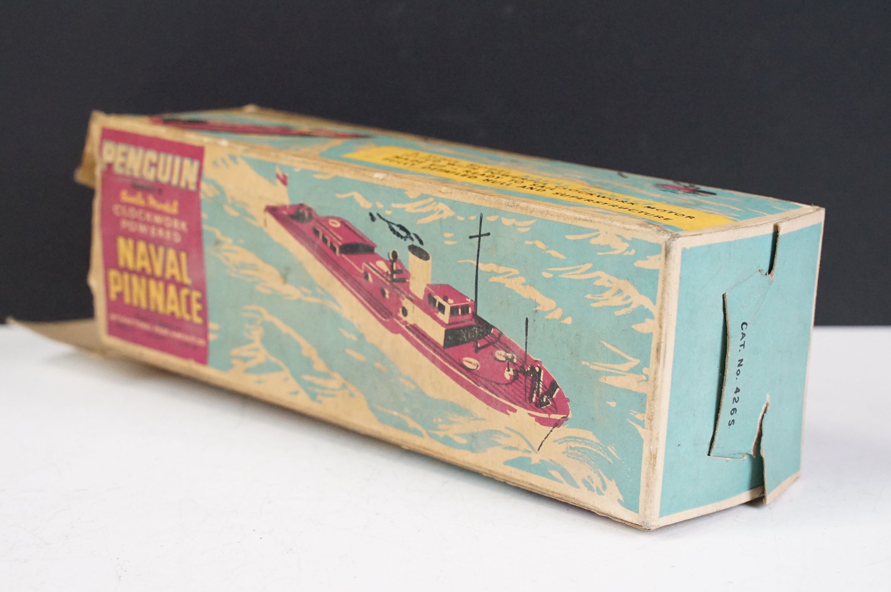 Two boxed model boats to include Sutcliffe tin plate Clockwork Viking Boat in red / white with key - Bild 11 aus 11