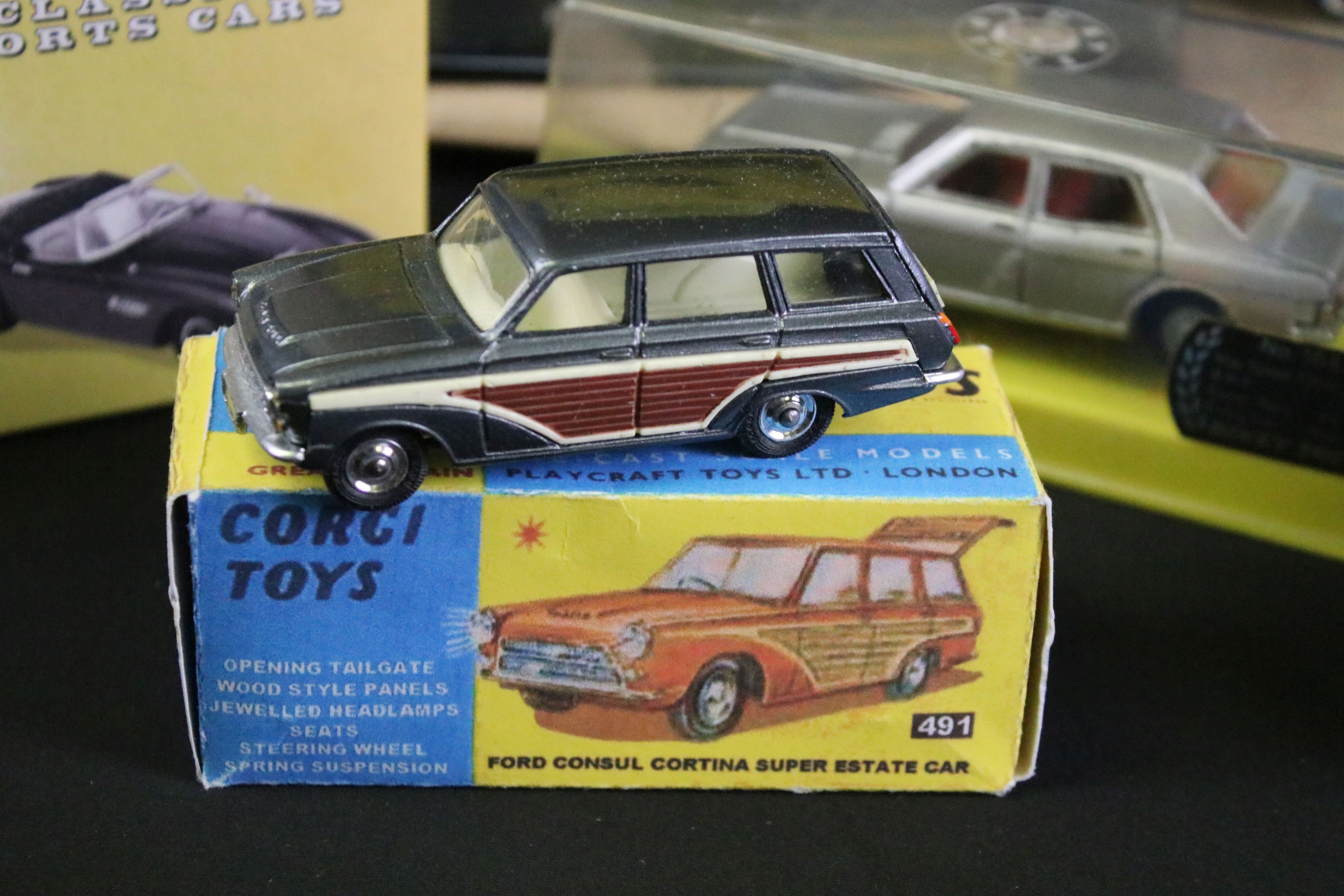 50 Boxed diecast models to include 12 x Corgi Solido ' A Century Of Cars ' special edition diecast - Image 4 of 10