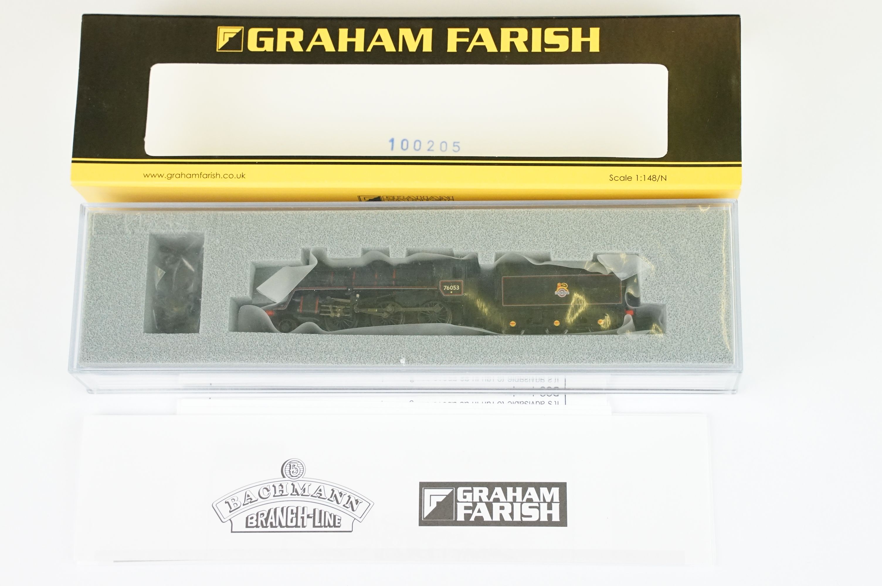 Three cased Graham Farish by Bachmann N gauge locomotives to include 372-137 Black 5 45110 BR - Bild 4 aus 8