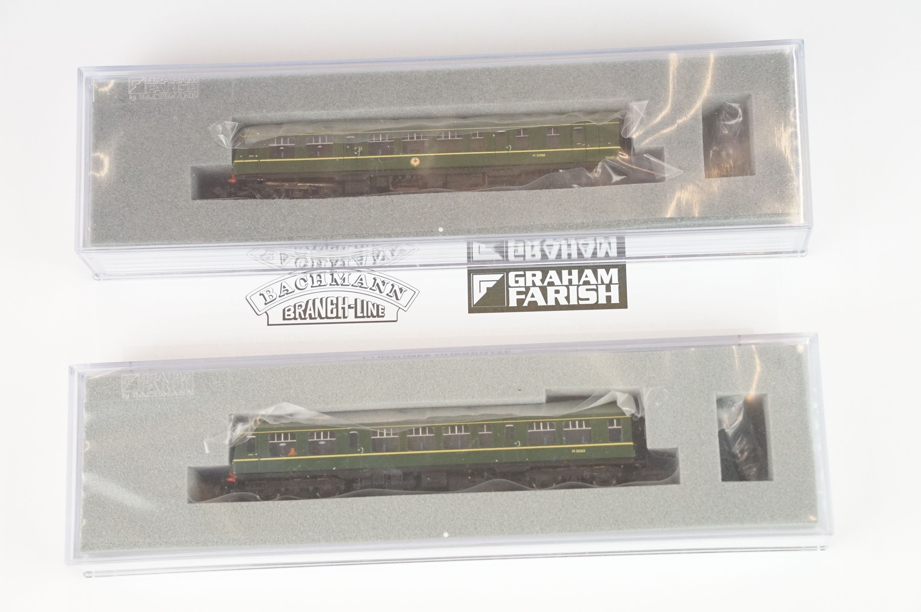 Two cased Graham Farish by Bachmann N gauge DMU sets to include 371-876 Class 108 DMU BR Blue (two - Image 4 of 5