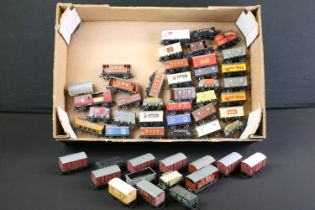 Around 50 Wrenn Super Detail OO gauge items of rolling stock to include BSA, Robertson, Bisto,