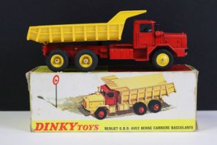 Boxed French Dinky 572 Berliet GBO avec benne carriere basculante diecast model with red cab and