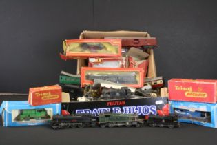 Collection of OO gauge model railway to include boxed Hornby Thomas the Tank Engine Percy locomotive