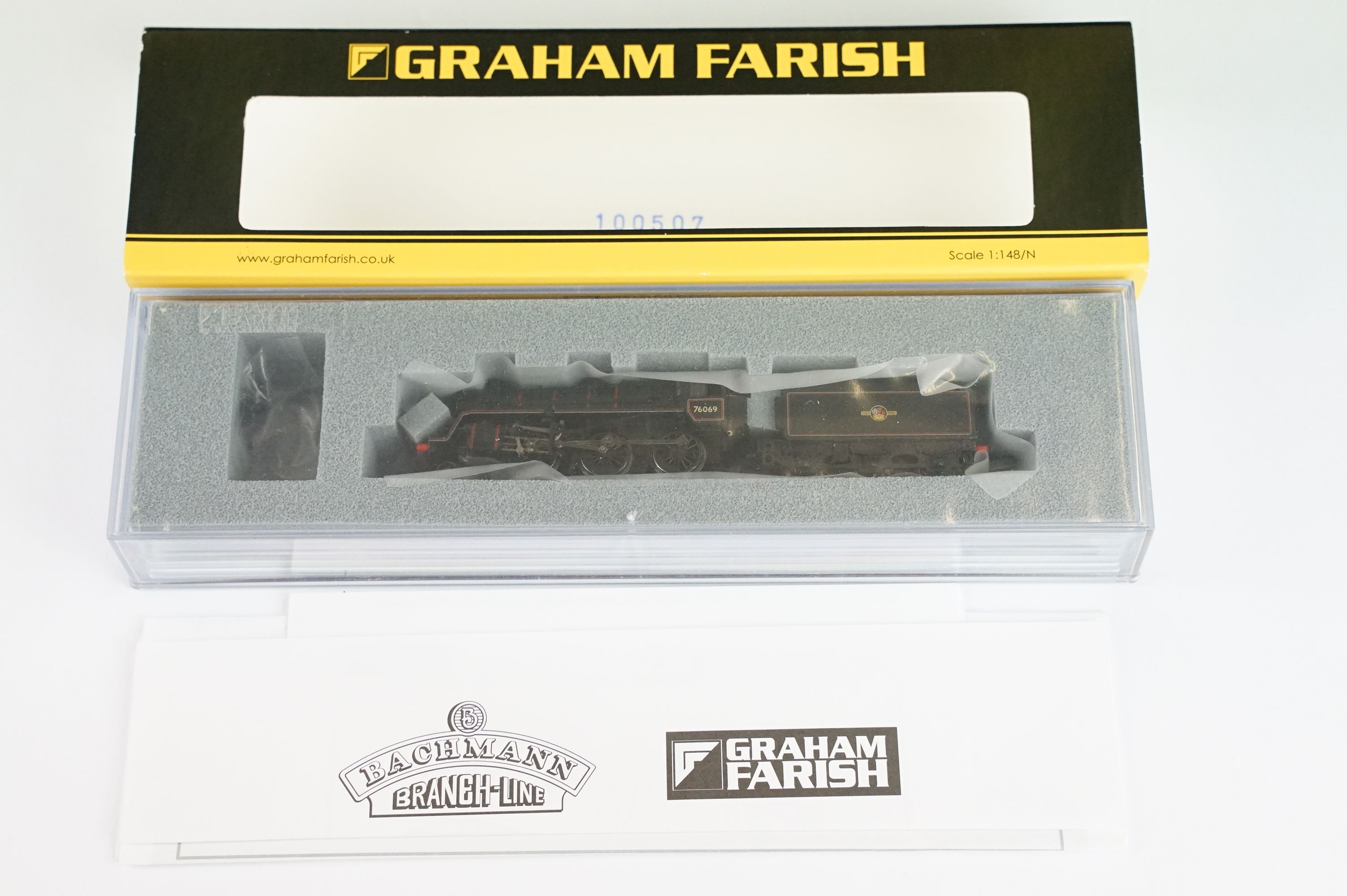 Three cased Graham Farish by Bachmann N gauge locomotives to include 372-650 Standard Class 4MT 2- - Bild 4 aus 8