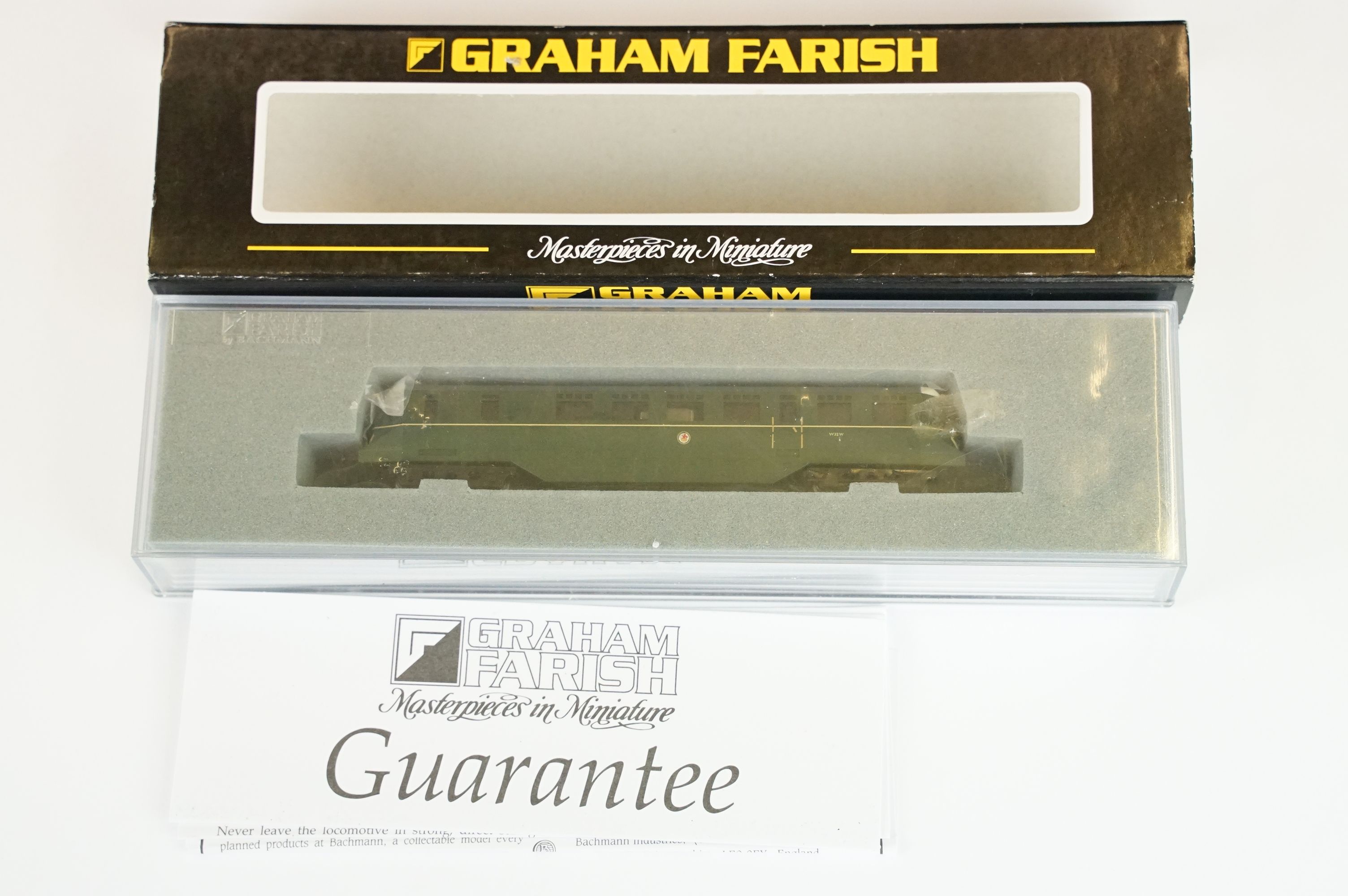 Three cased Graham Farish by Bachmann N gauge locomotives to include 371-627A BR(WR) Railcar, - Image 4 of 8