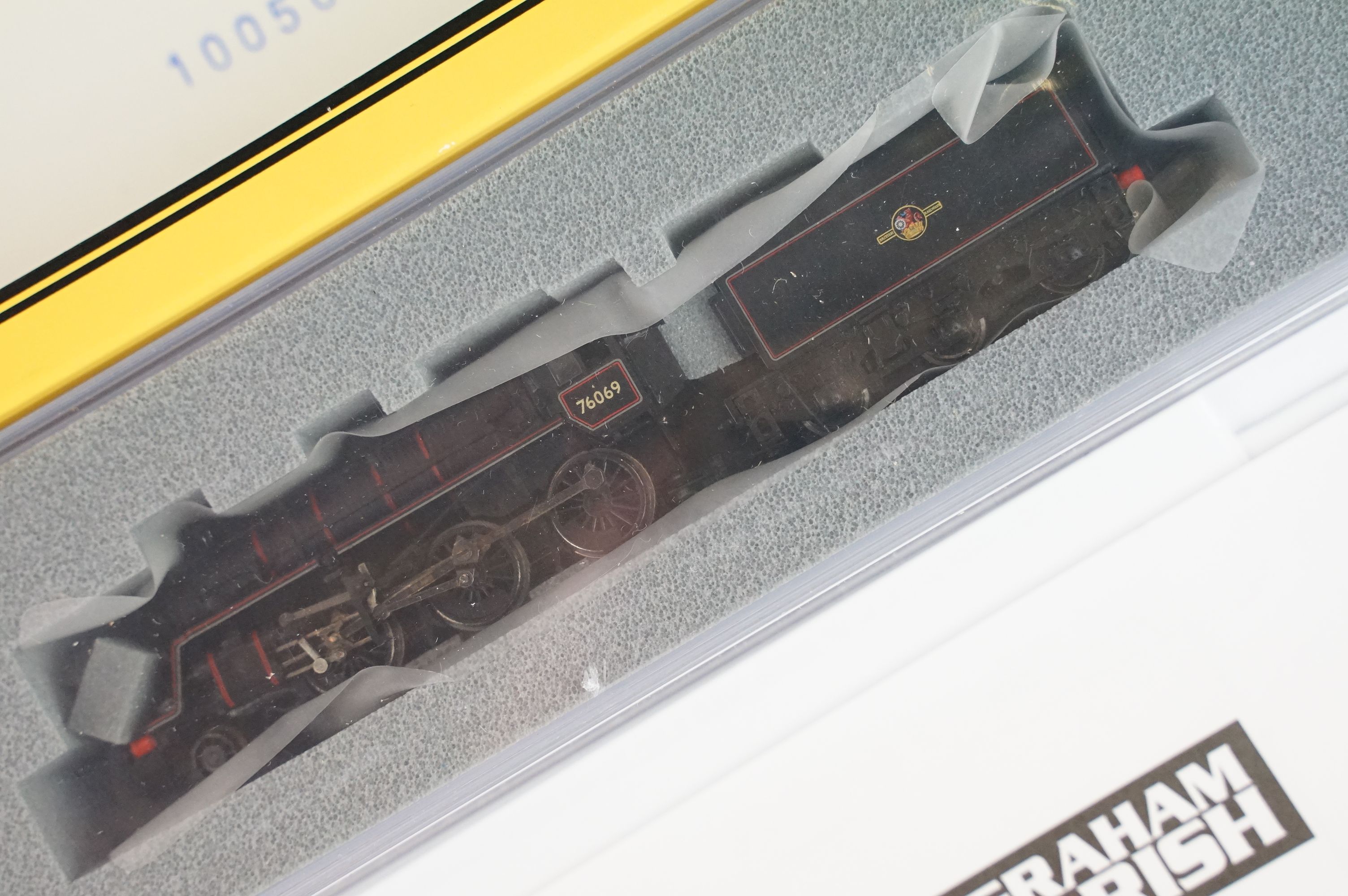 Three cased Graham Farish by Bachmann N gauge locomotives to include 372-650 Standard Class 4MT 2- - Image 5 of 8