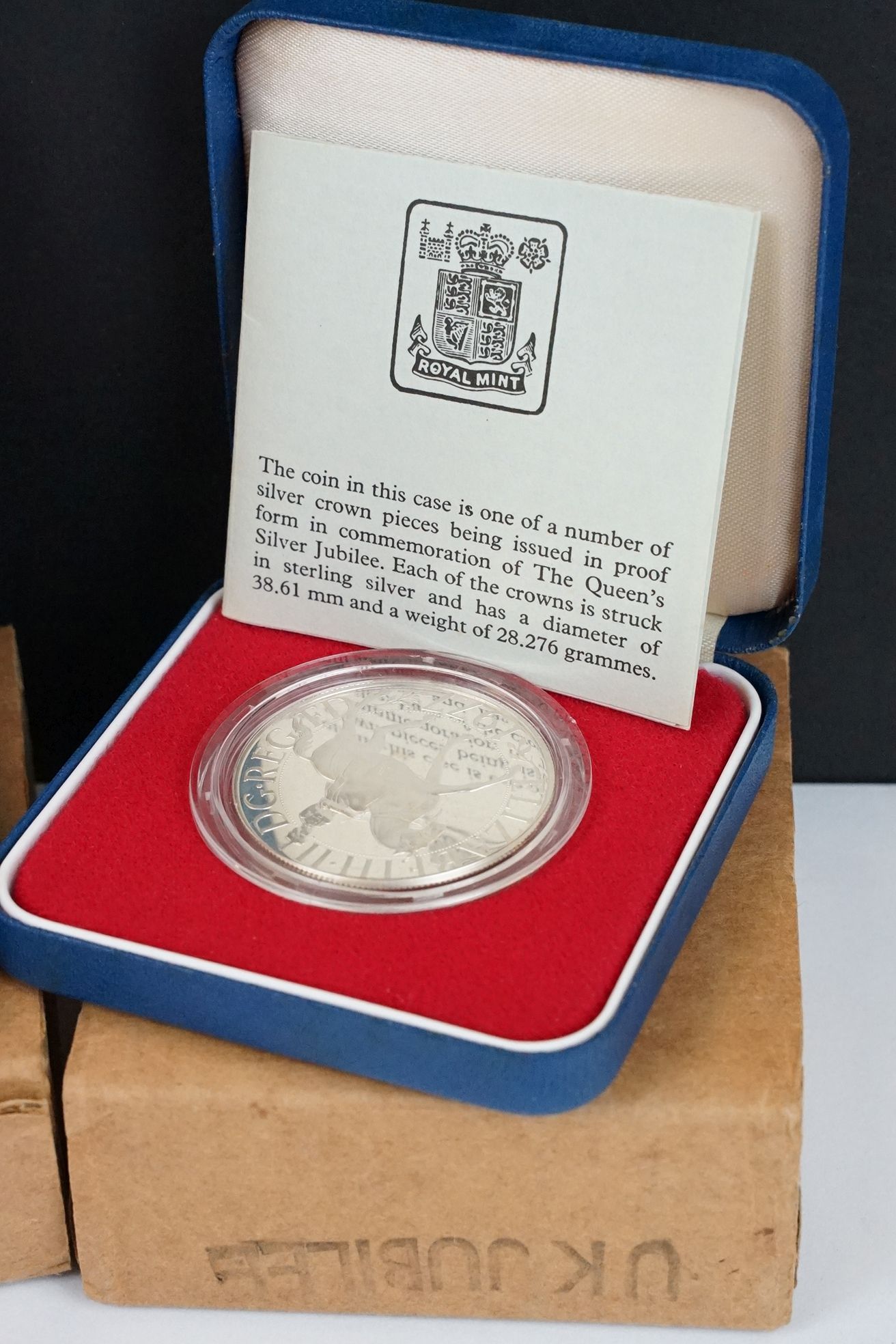 A collection of four silver proof coins to include three 1977 Queen's Silver Jubilee examples, all - Image 7 of 8