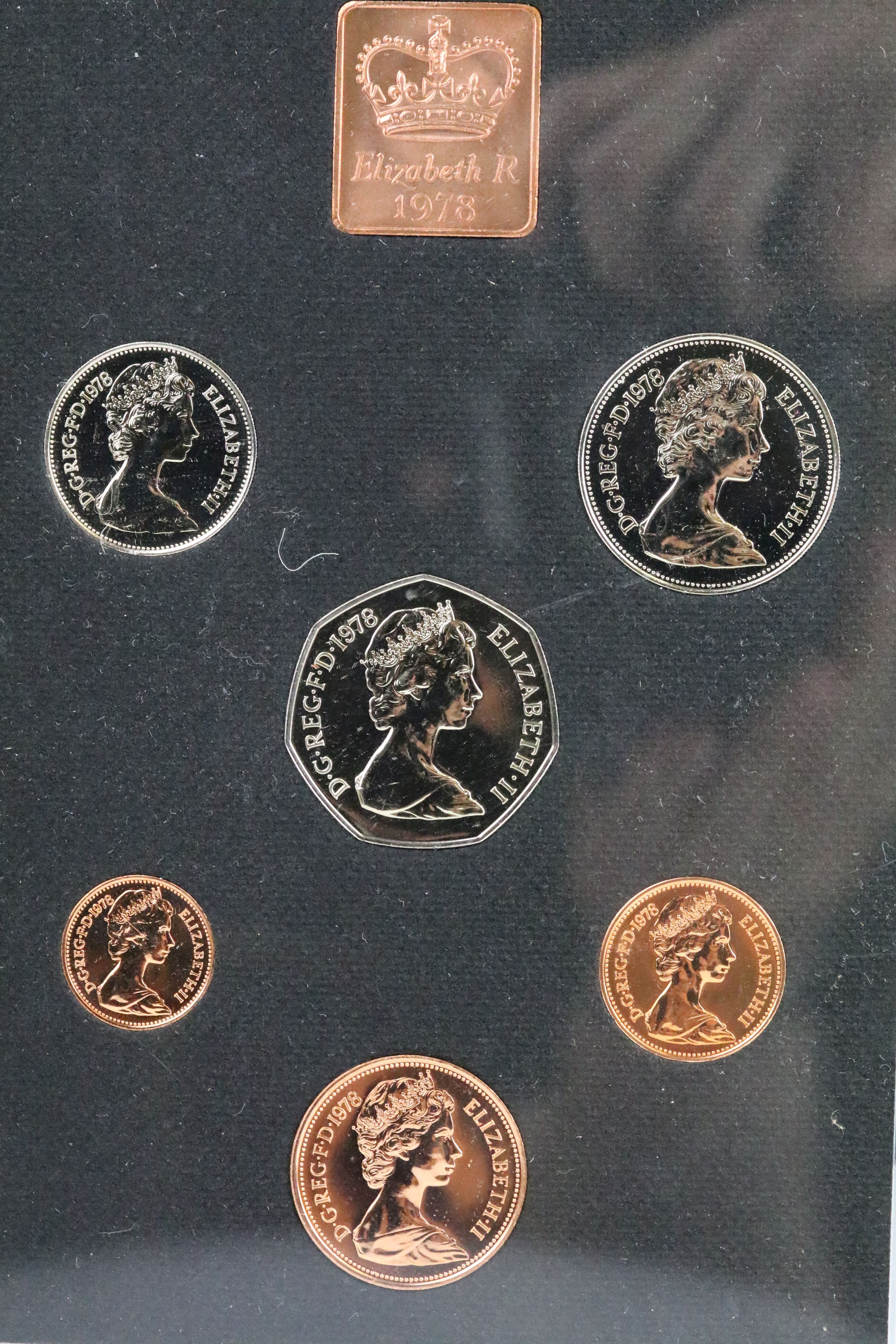 A collection of Twelve Royal Mint brilliant uncirculated coin year sets to include 1977, 1979, 1982, - Image 12 of 13