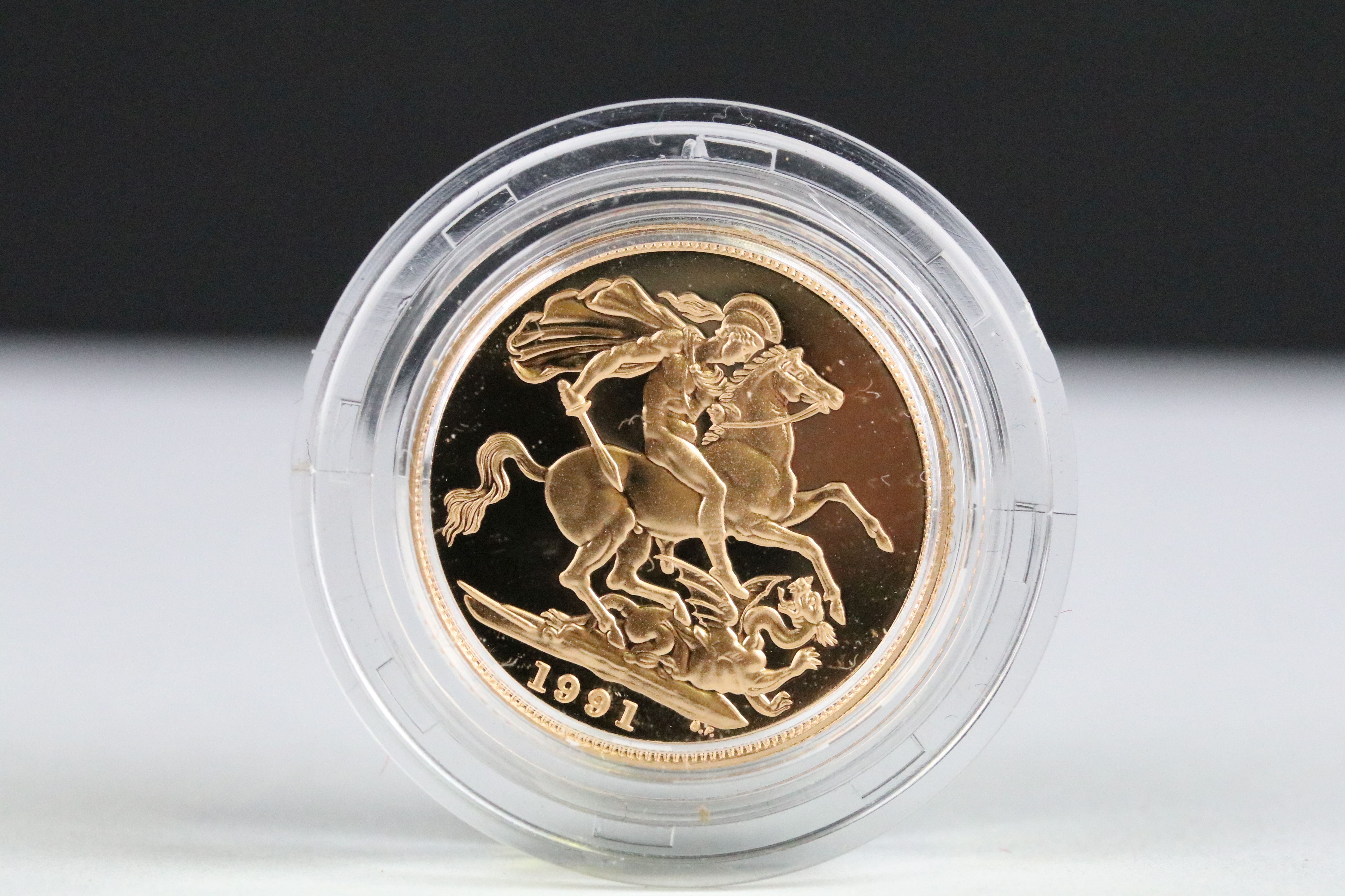 A British Royal Mint Queen Elizabeth II proof 1991 gold full sovereign coin encapsulated within - Bild 2 aus 4