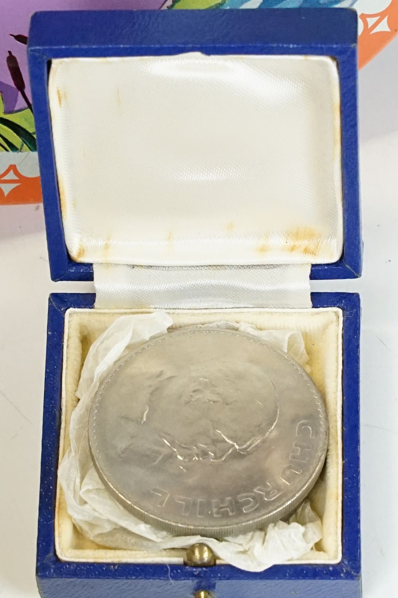 A collection of British pre decimal and world coins to include a selection of silver examples to - Image 6 of 7