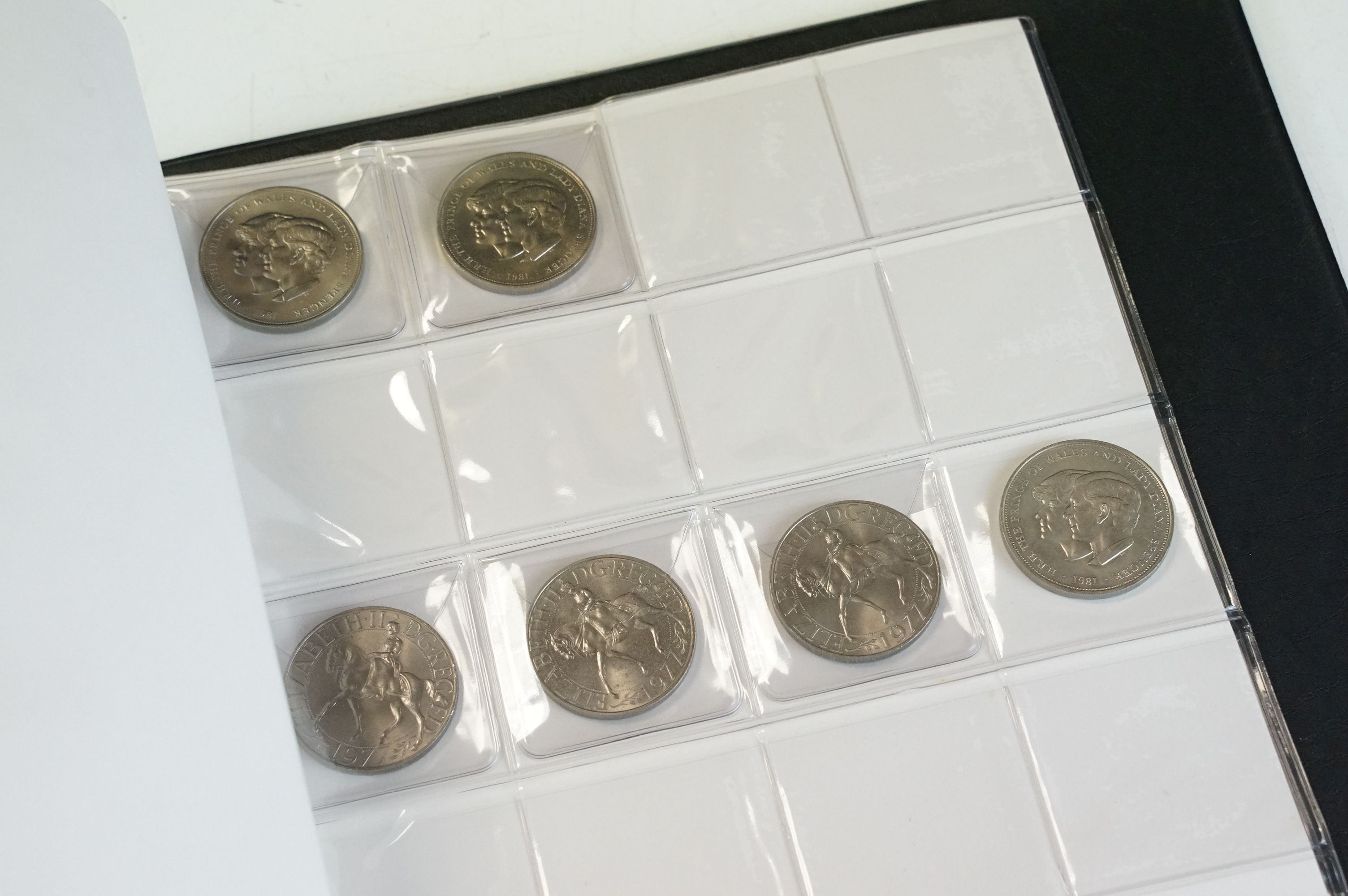 A collection of mainly British pre decimal coins to include silver examples together with British - Bild 5 aus 17