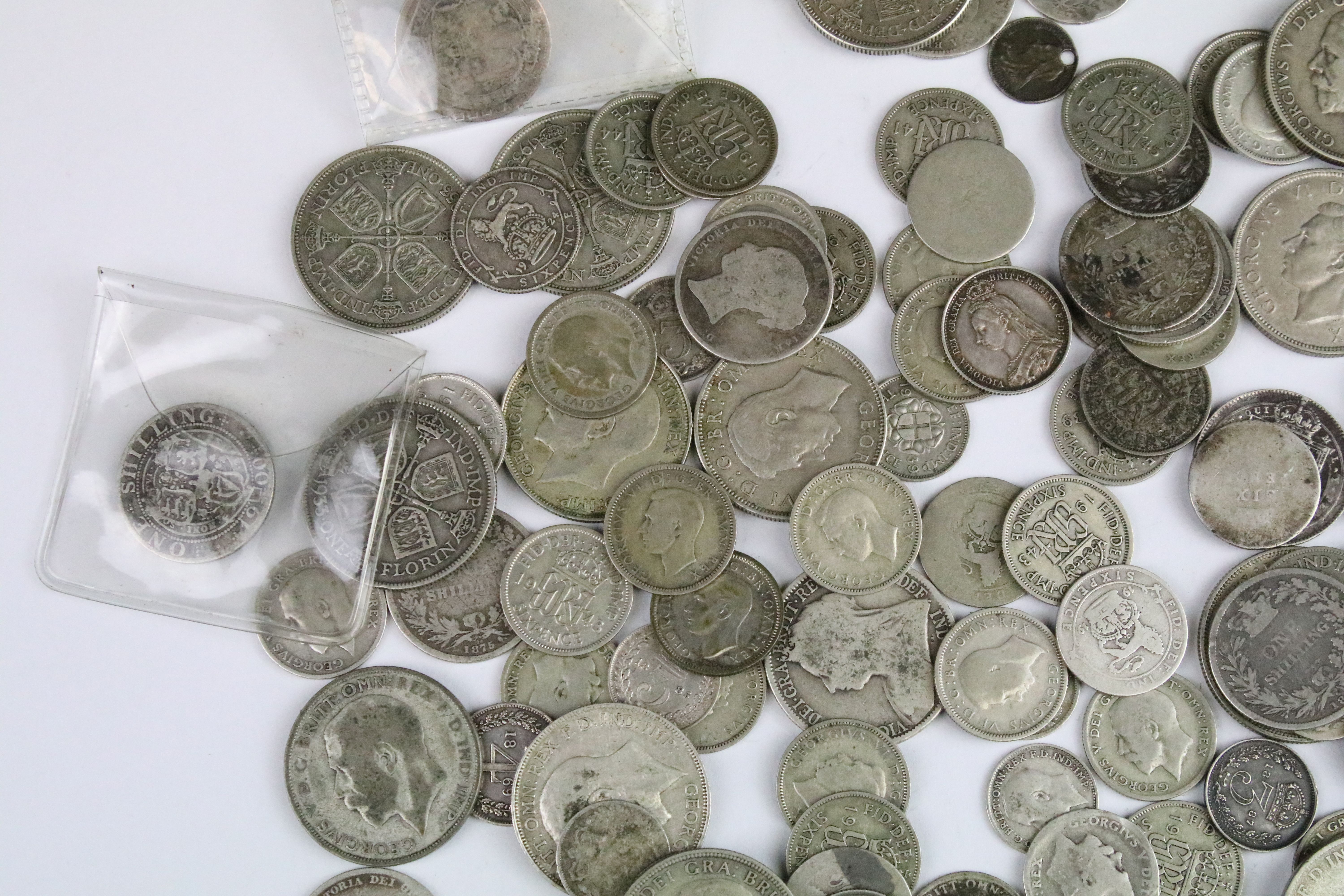 A collection of British pre decimal pre 1947 and pre 1920 silver coins to include a good selection - Image 5 of 8