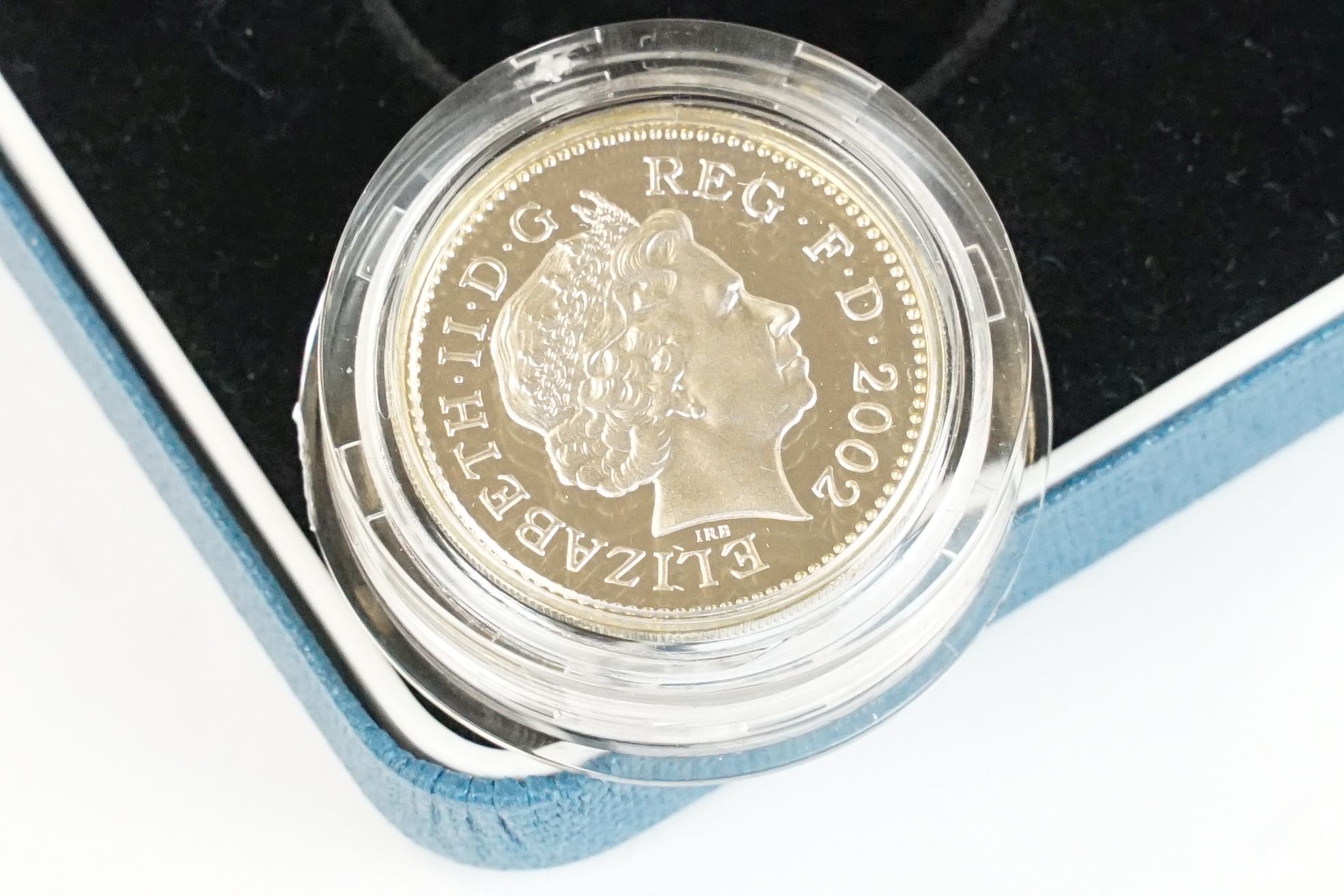 A collection of four Royal Mint silver proof £1 coins to include 2002, 2003, 1989 and 1984 examples, - Bild 4 aus 13