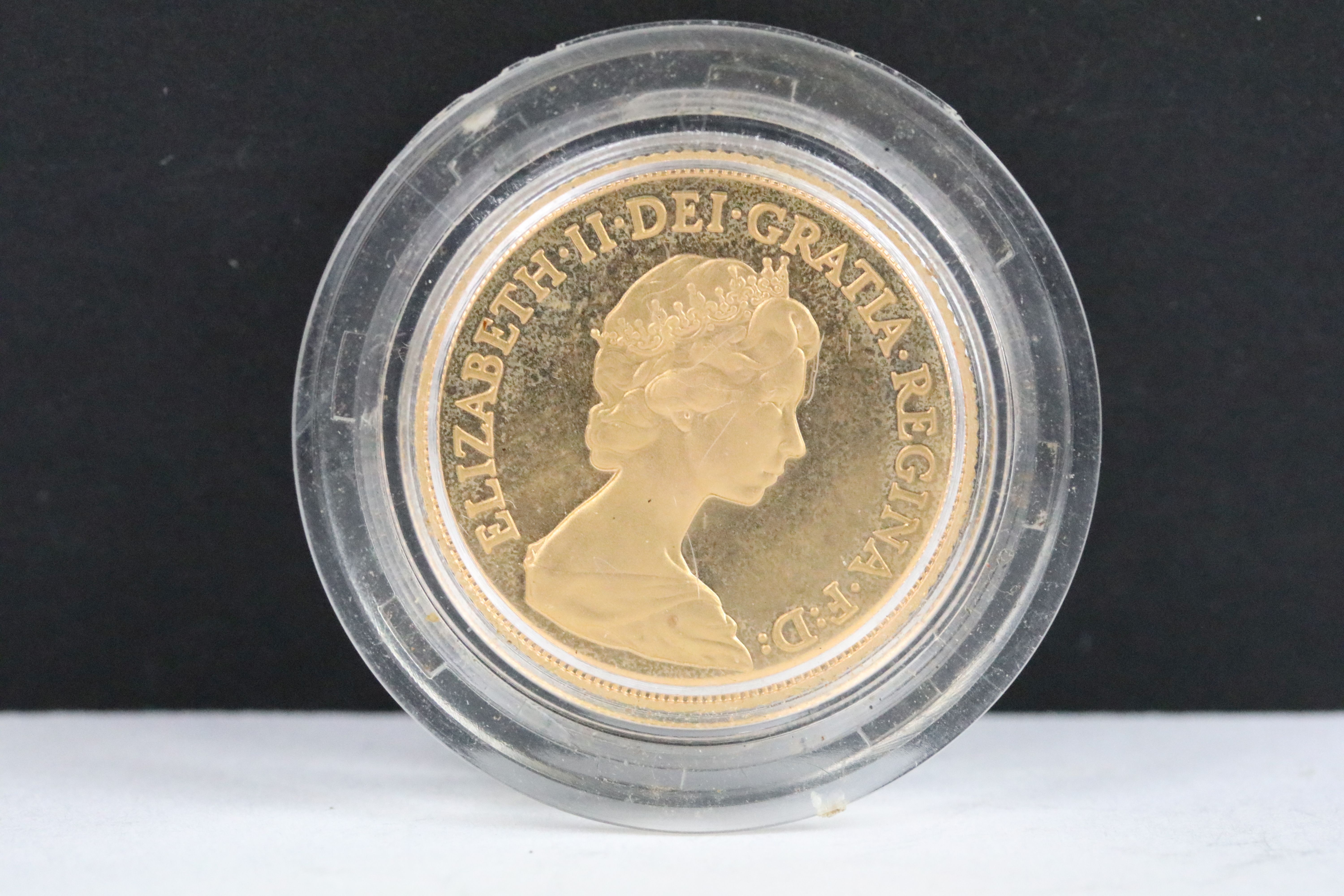 A British Queen Elizabeth II 1980 gold full sovereign coin. - Bild 2 aus 3