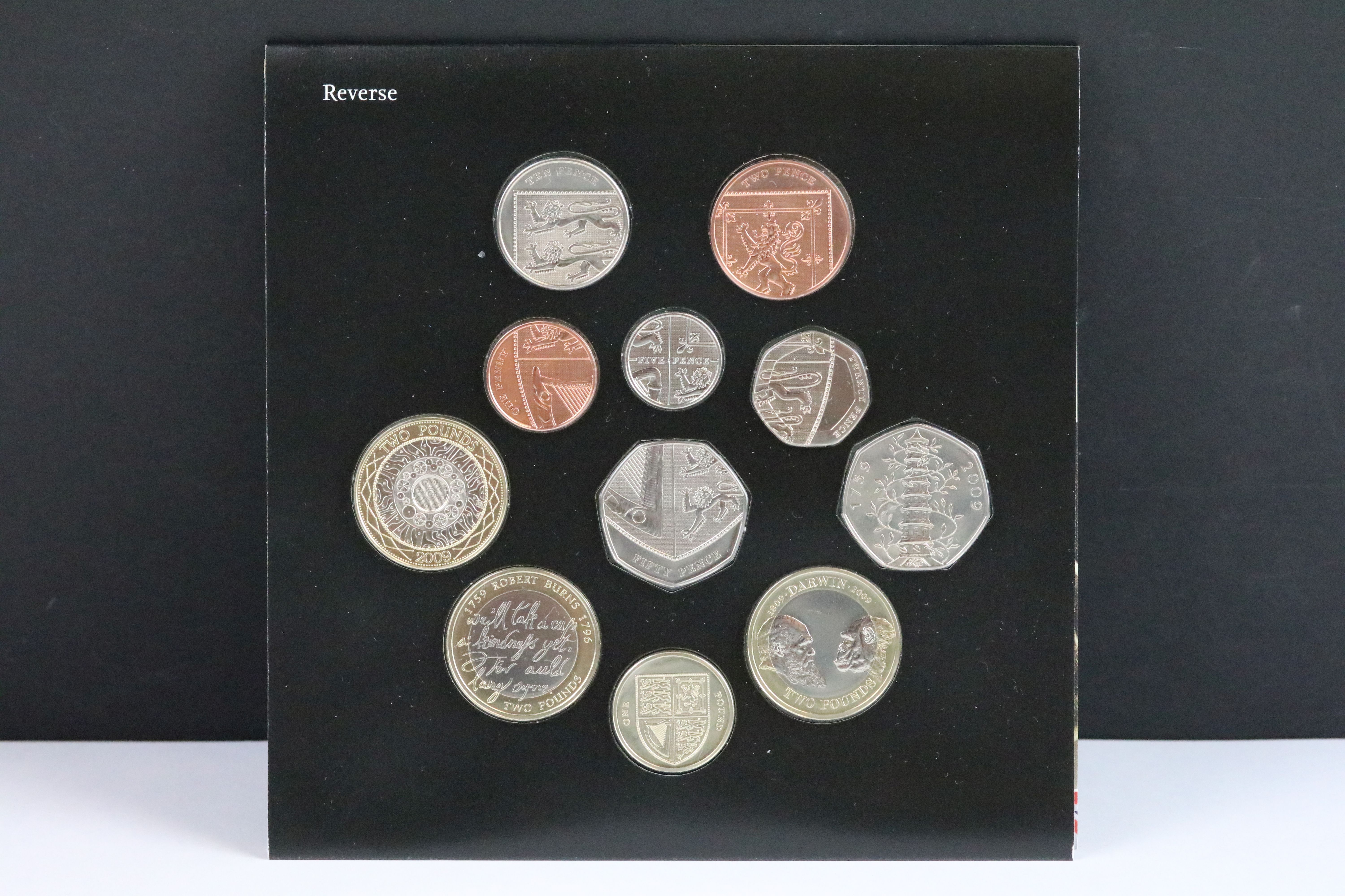 A British Royal Mint brilliant uncirculated 2009 coin set to include the Kew Gardens 50p coin. - Bild 2 aus 5