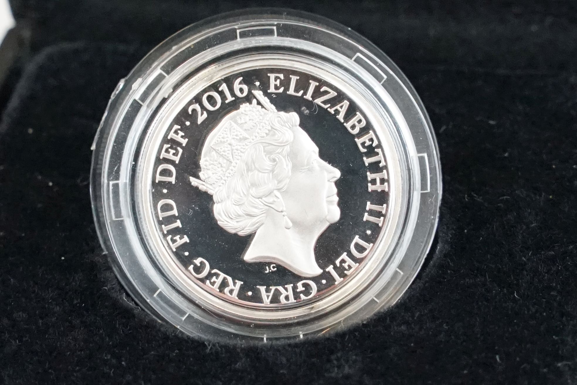 A collection of three Royal Mint silver proof £1 coins to include 2015 and two 2016 examples, all - Image 7 of 10