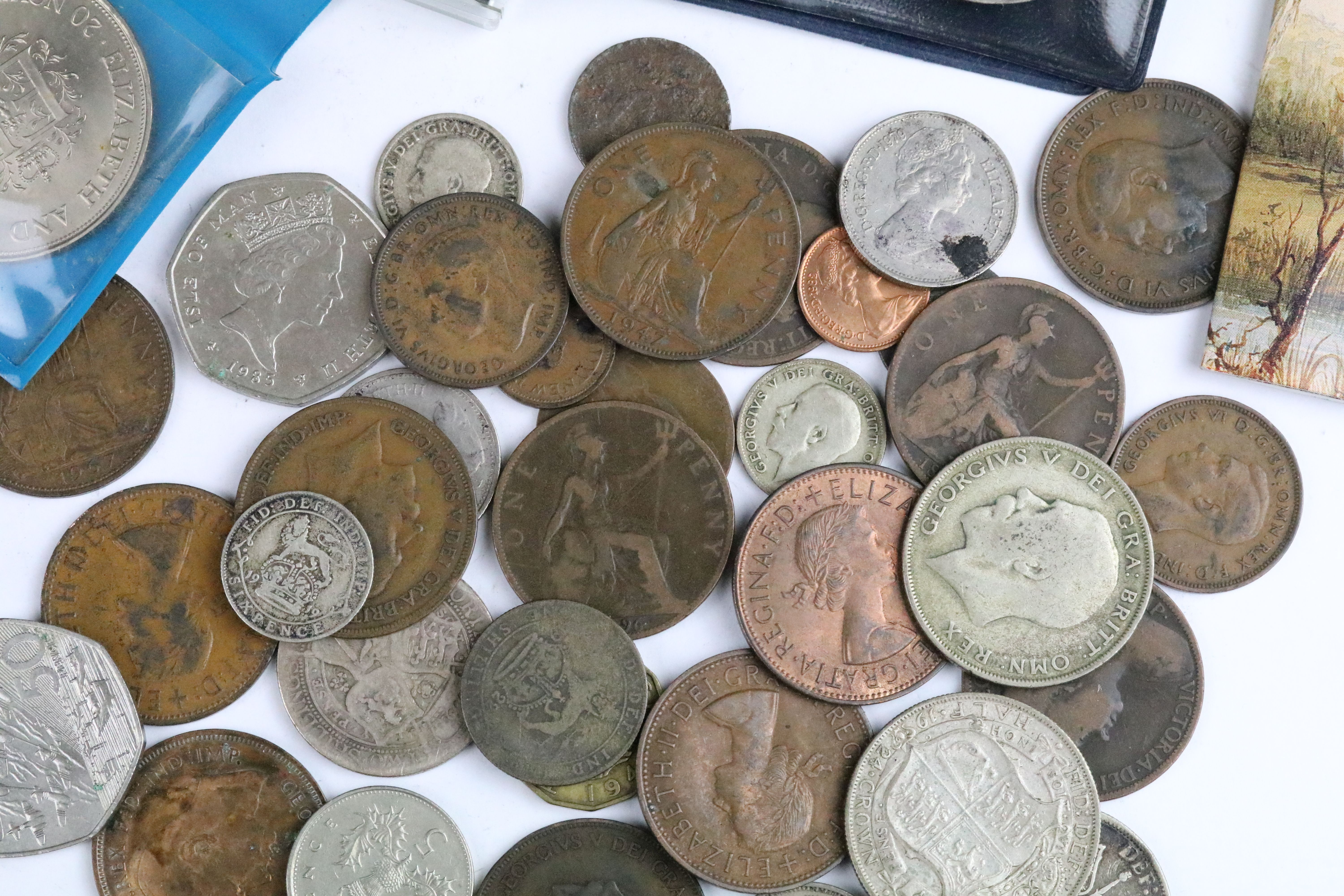 A small collection of British decimal and pre decimal coins to include Queen Victoria silver - Image 5 of 8