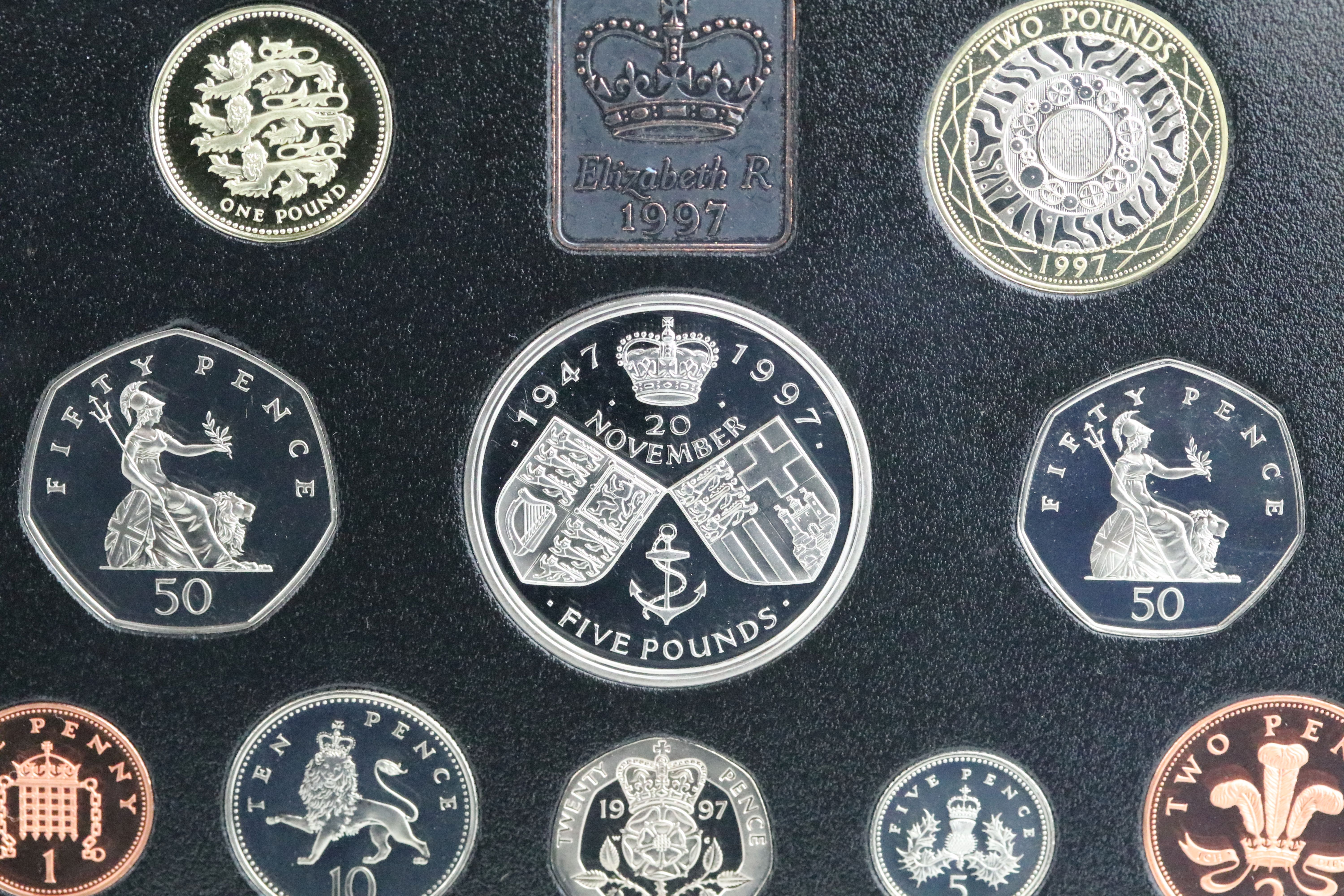 A collection of eight United Kingdom Royal Mint proof year sets to include 1992, 1998, 1989, 1988, - Image 4 of 9