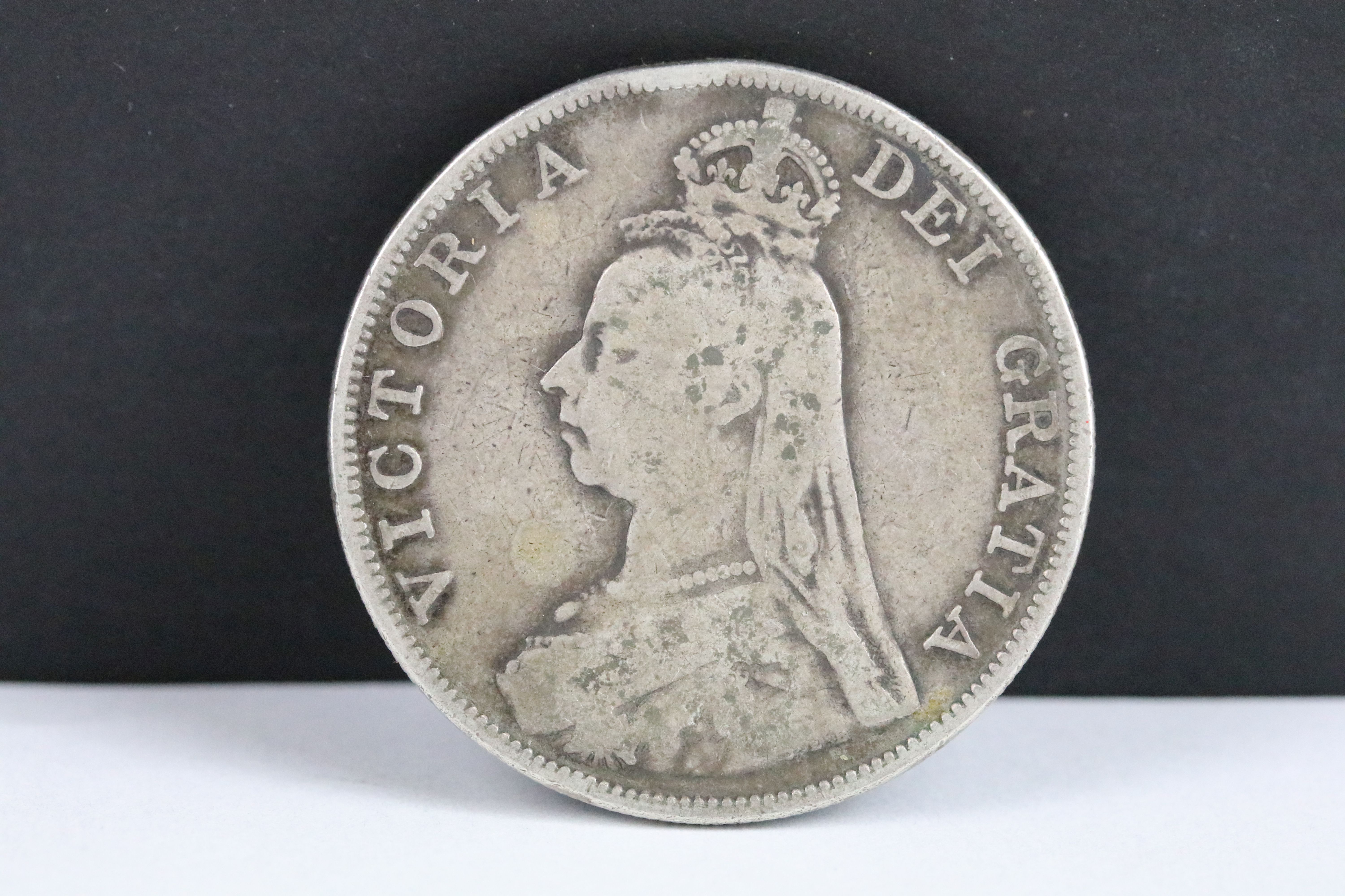 Two British Queen Victoria pre decimal silver double florin coins to include 1887 and 1889 examples. - Image 3 of 5