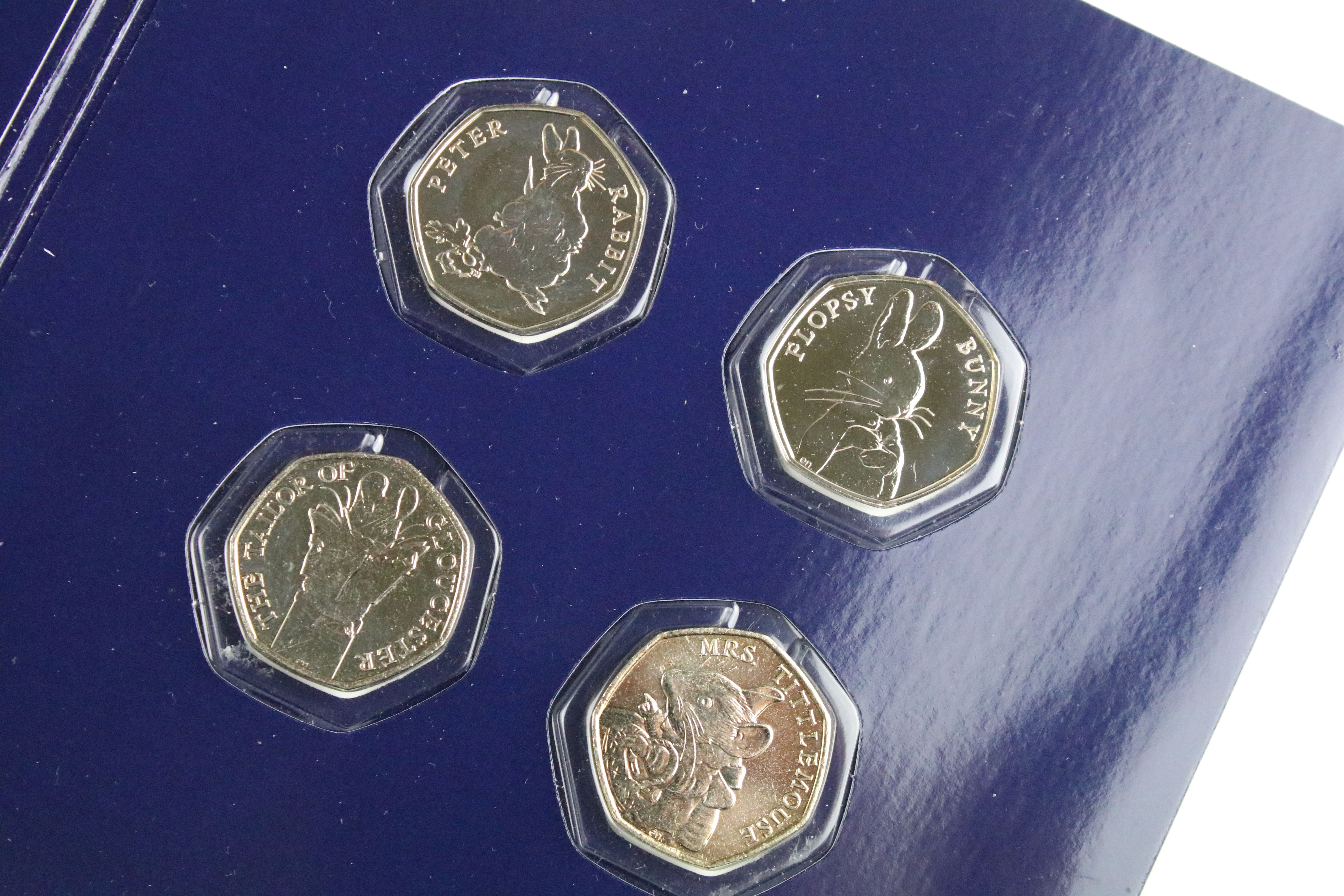 A collection of uncirculated and proof like coins to include the Royal Mint 2022 year set, Beatrix - Image 12 of 15