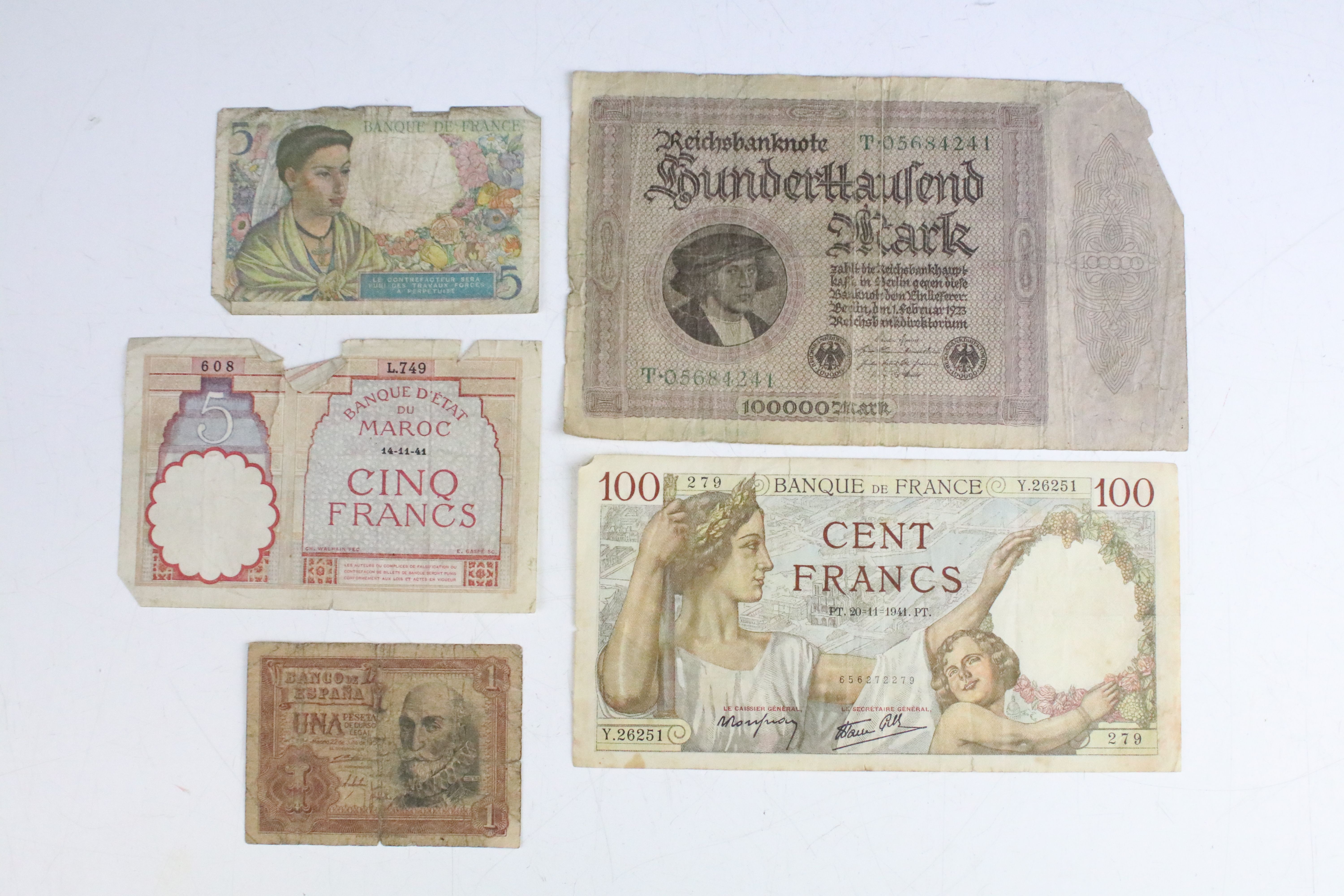 A collection of early to mid 20th century European banknotes to include French and Italian examples. - Bild 5 aus 10