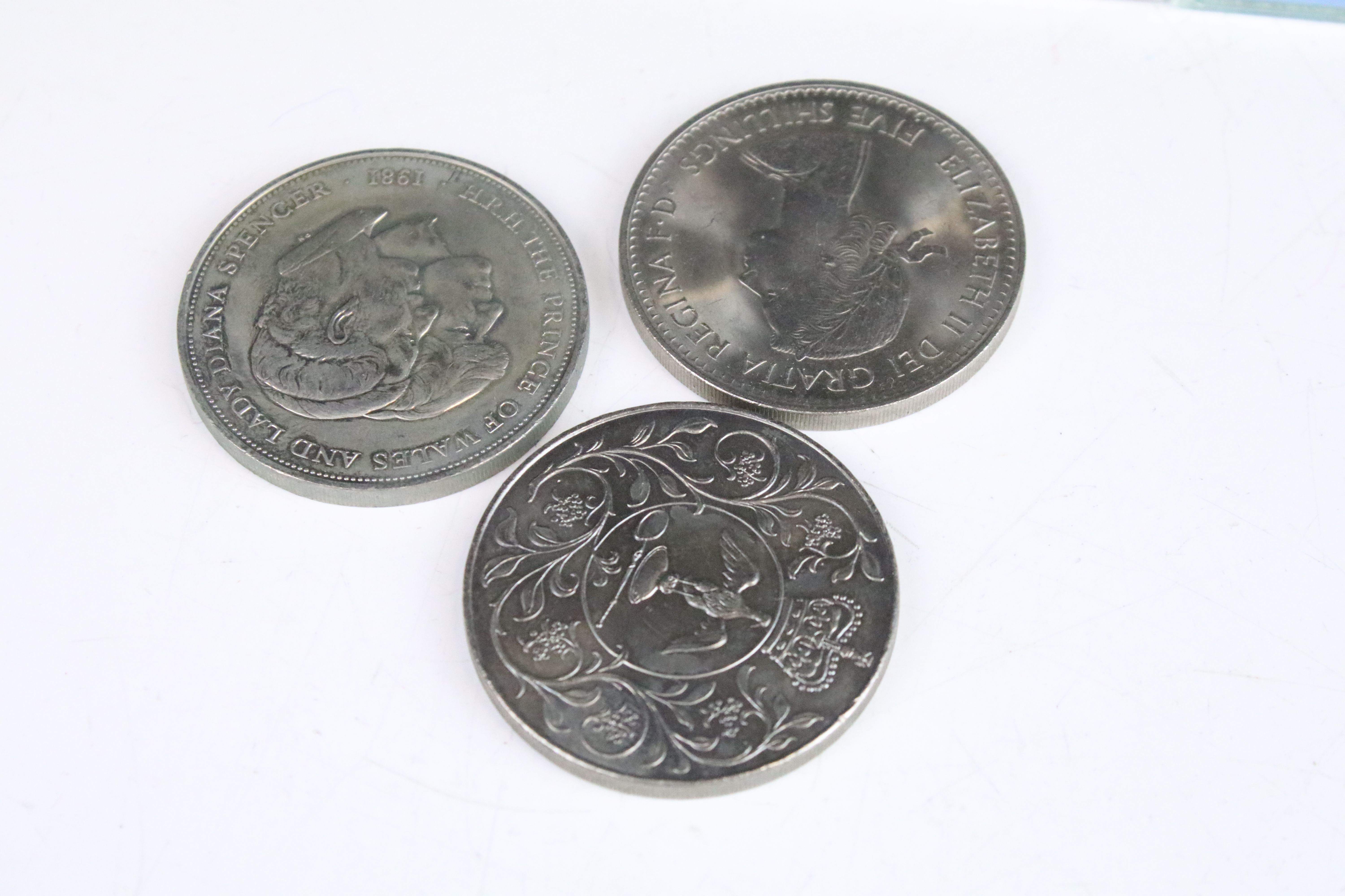 A small collection of British uncirculated commemorative crowns together with a selection of pre - Image 2 of 12