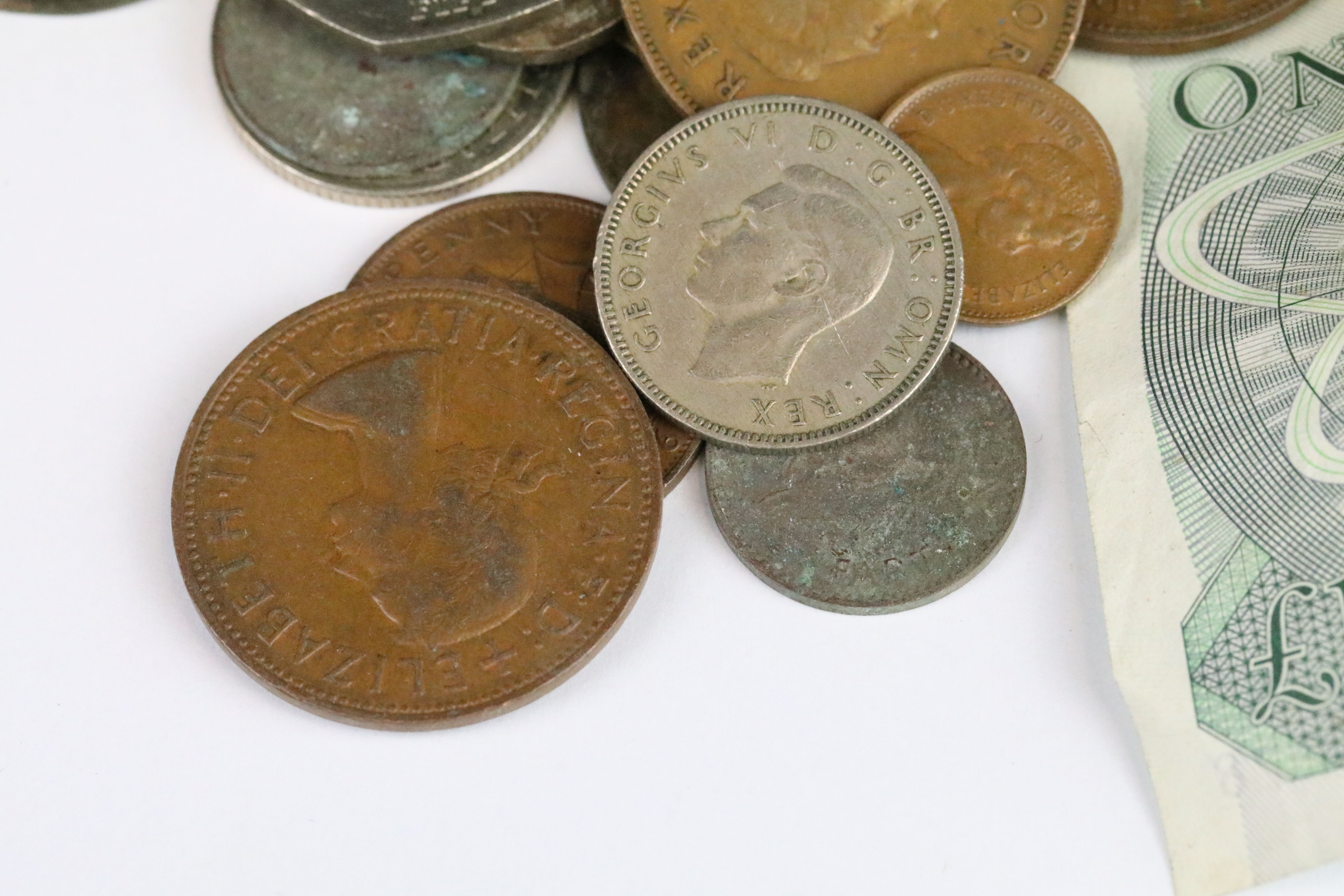 A small collection of British and World coins to include some silver examples. - Image 5 of 8