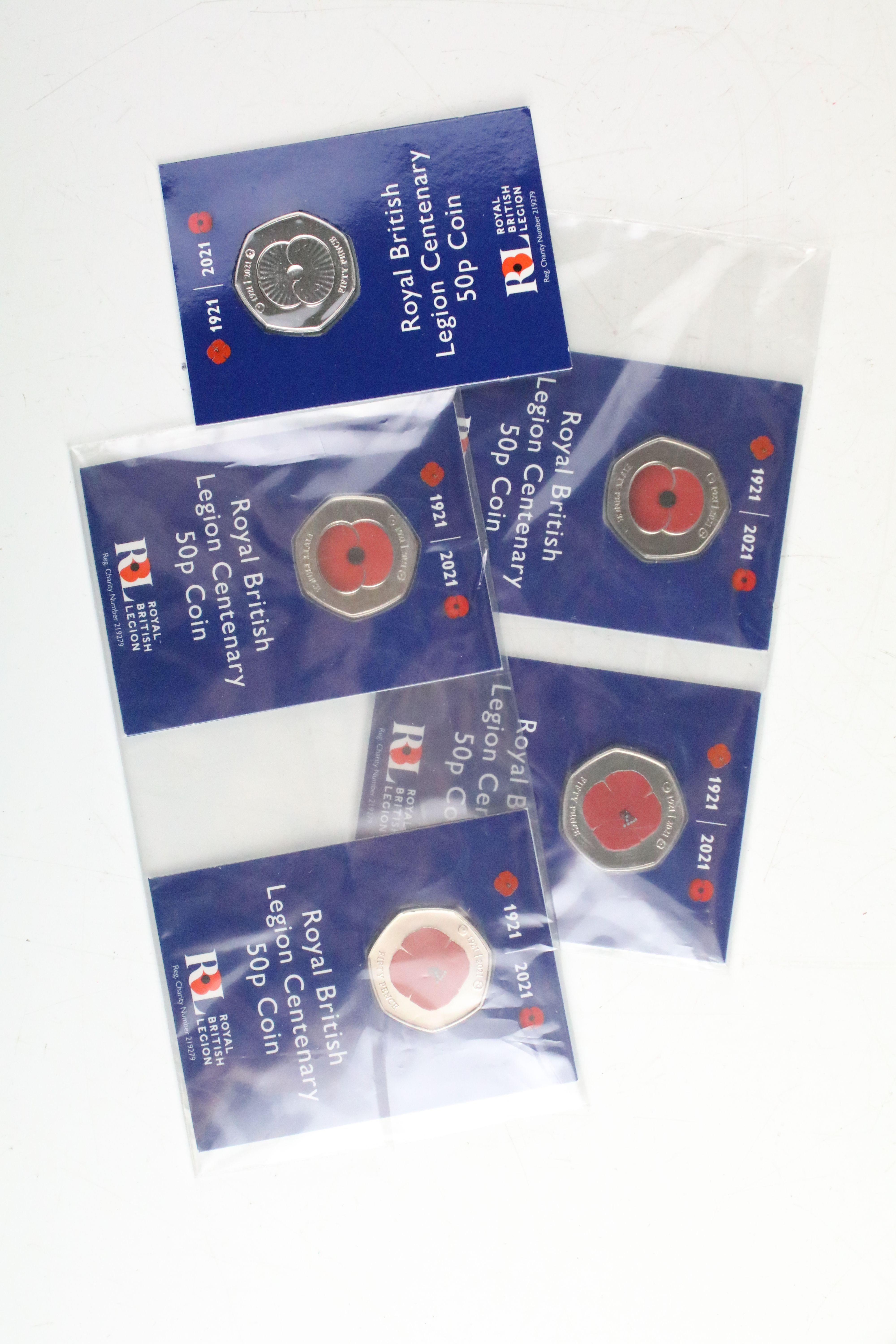 A collection of uncirculated and proof like coins to include the Royal Mint 2022 year set, Beatrix - Bild 7 aus 15