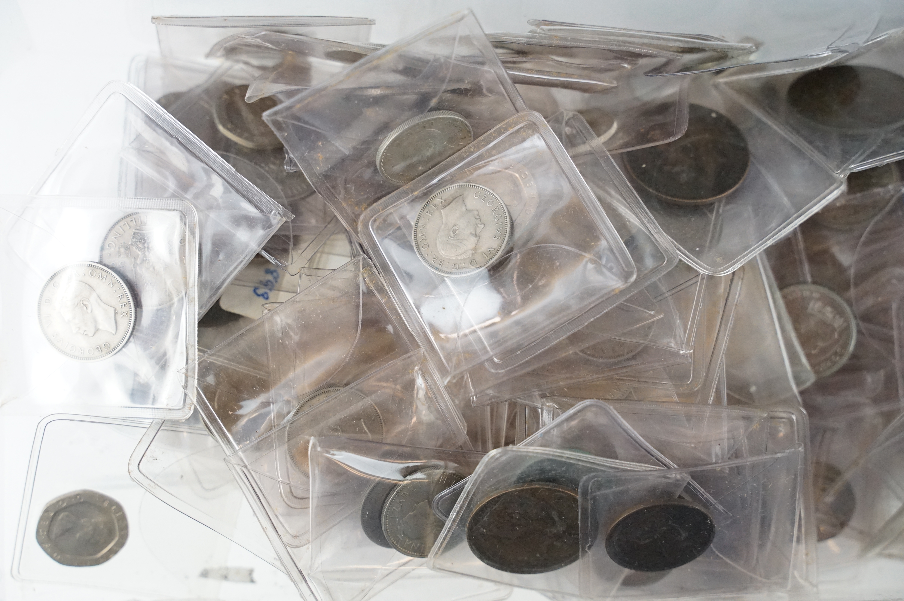 A large collection of mainly British pre decimal coins to include half crowns, florins, - Bild 6 aus 13