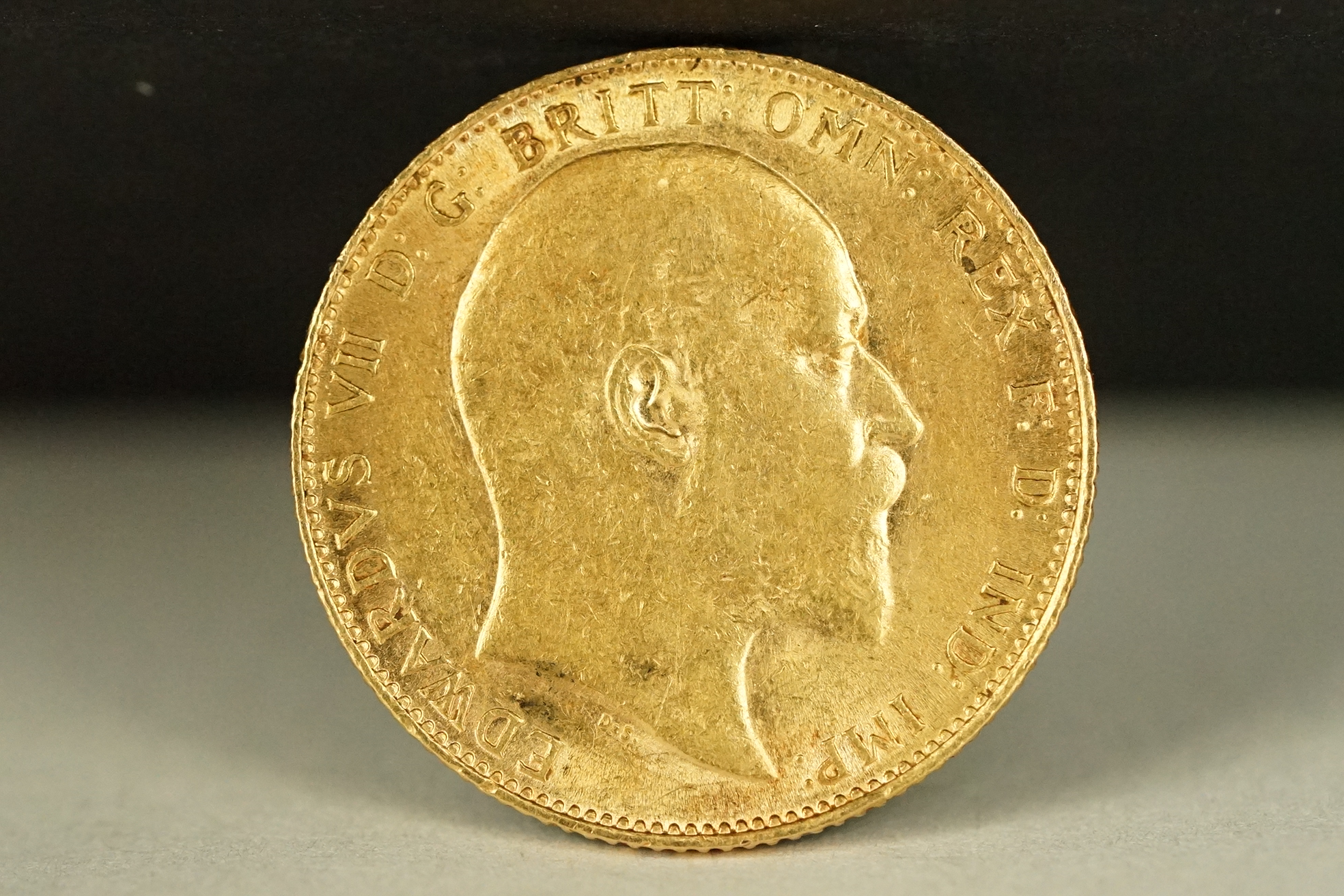 A British King Edward VII 1907 gold full sovereign coin. - Image 2 of 3