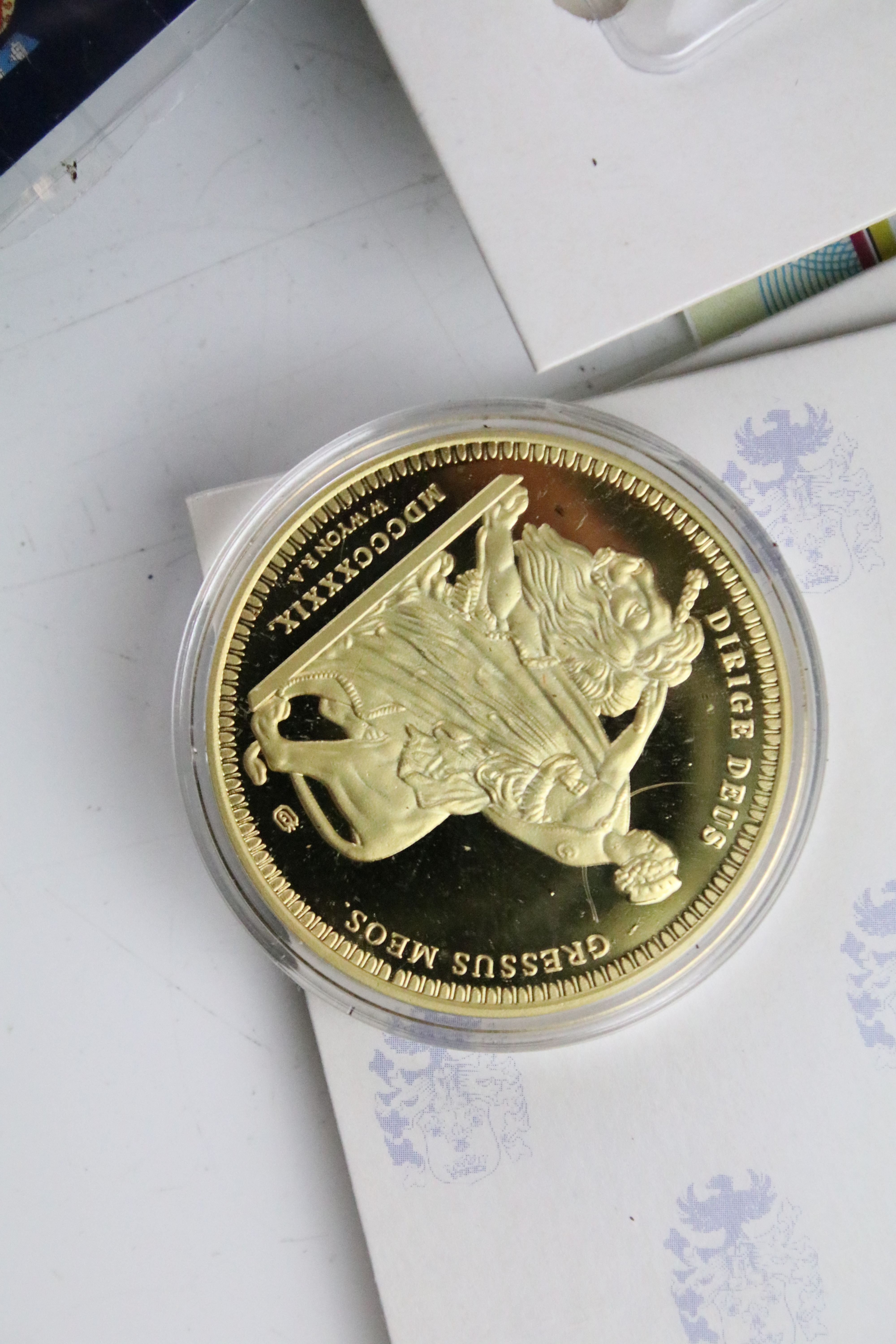 A group of mixed collectors coins to include Royal Mint uncirculated coin packs and proof like - Image 2 of 12