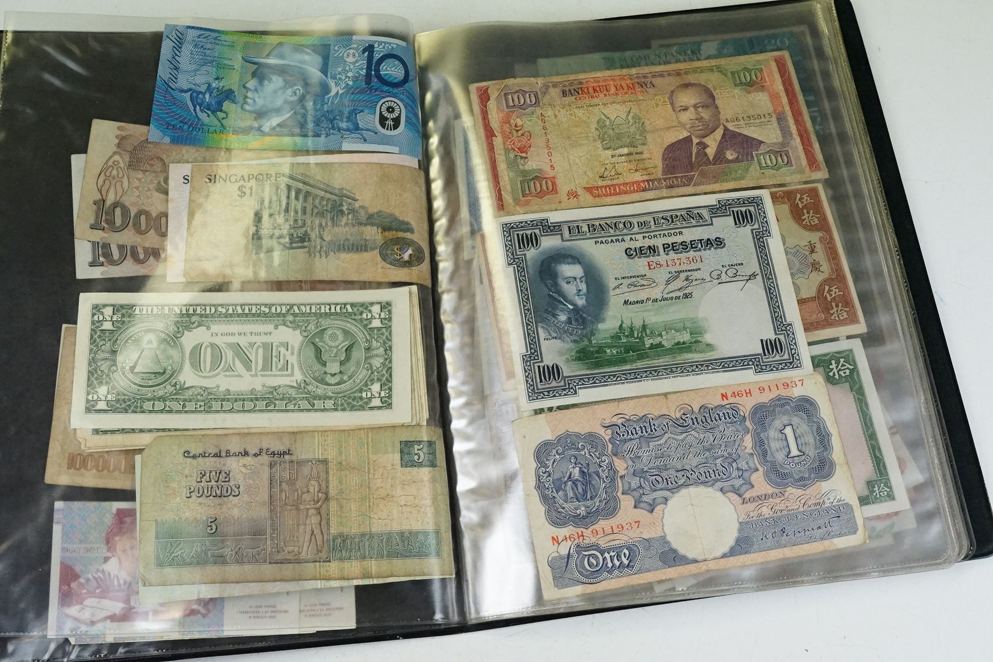 A collection of British and World banknotes contained within a folder to include China, Germany, - Bild 3 aus 19