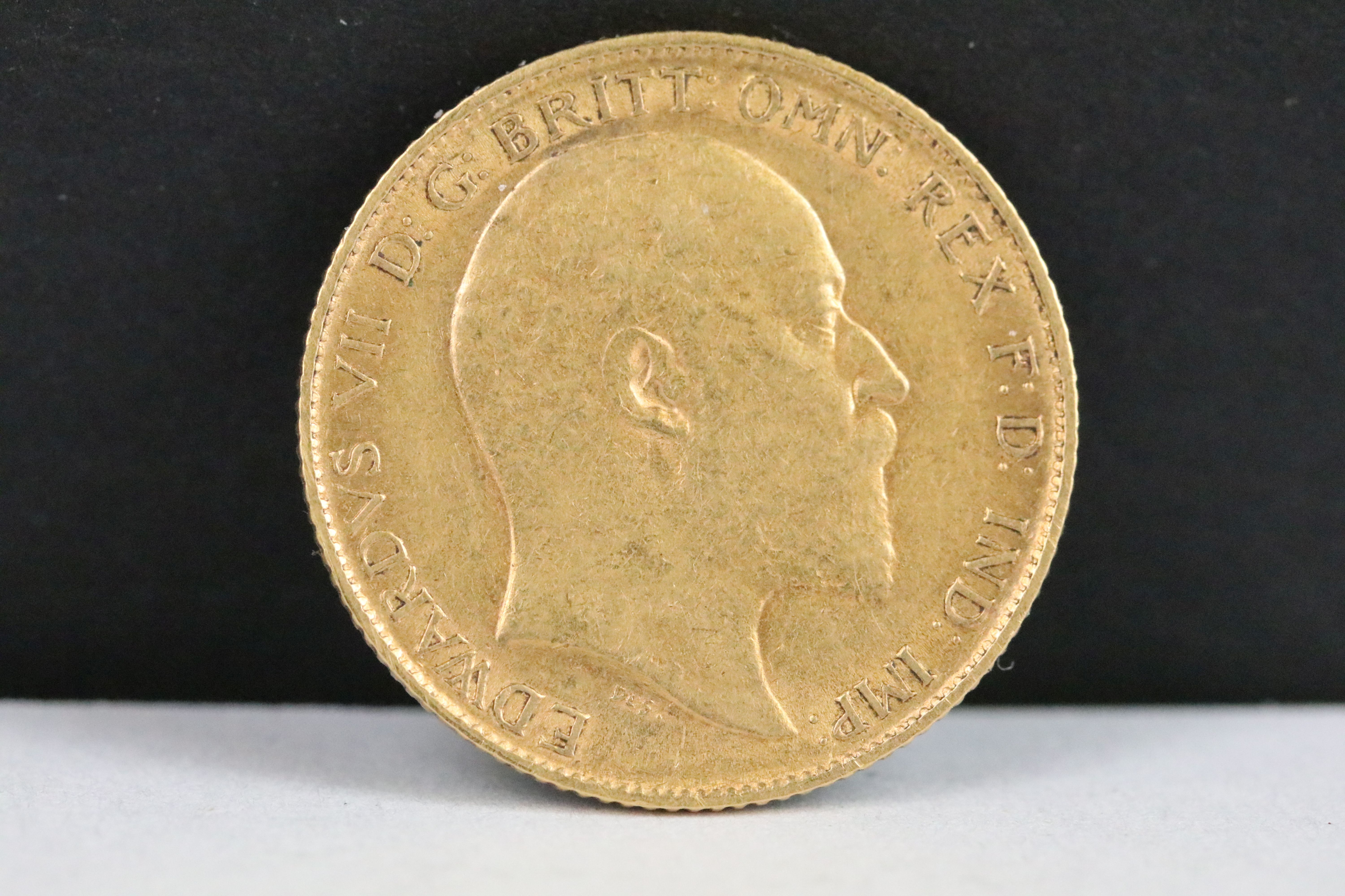 A British King Edward VII 1907 gold half sovereign coin. - Bild 2 aus 3