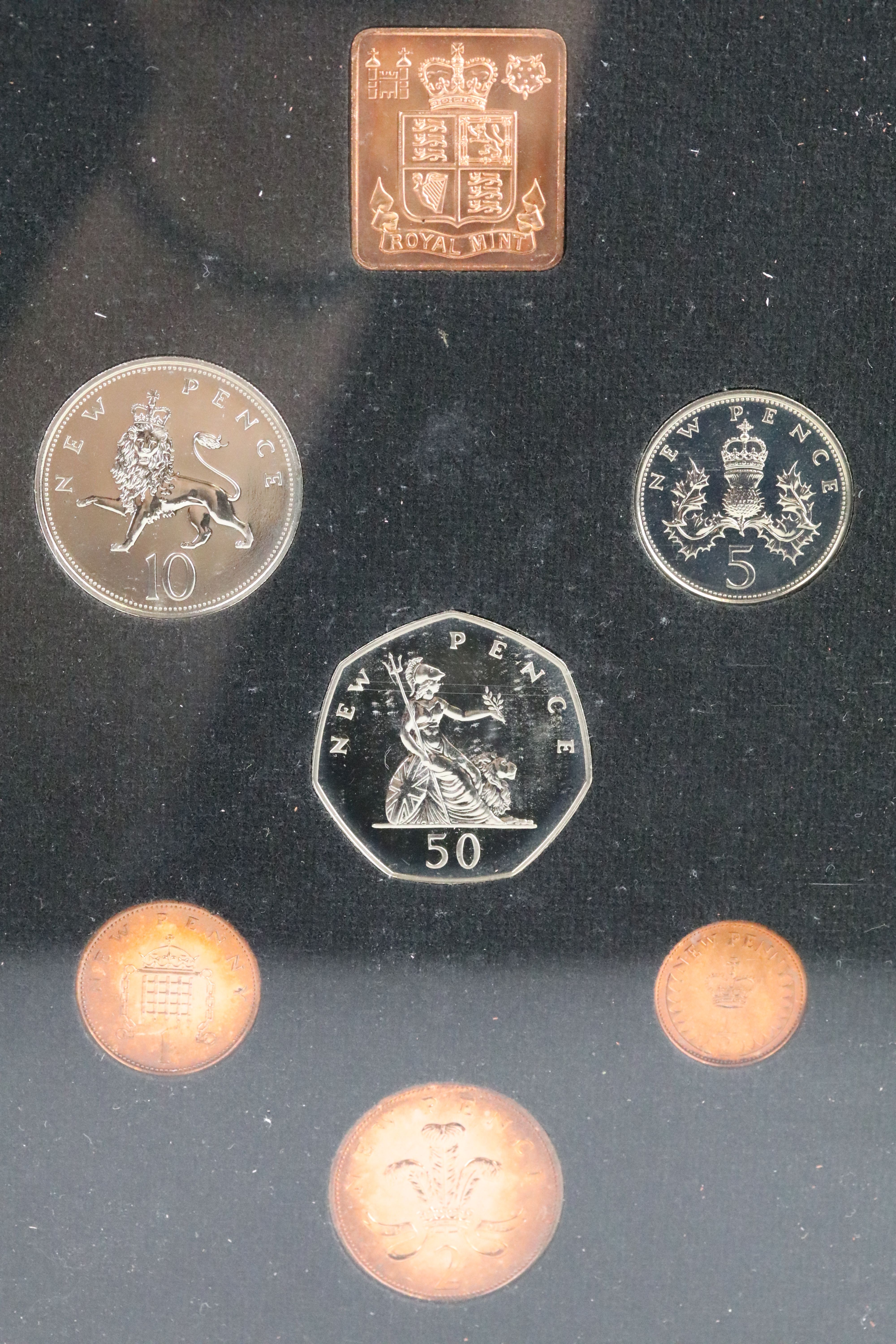 A collection of Twelve Royal Mint brilliant uncirculated coin year sets to include 1977, 1979, 1982, - Image 4 of 13