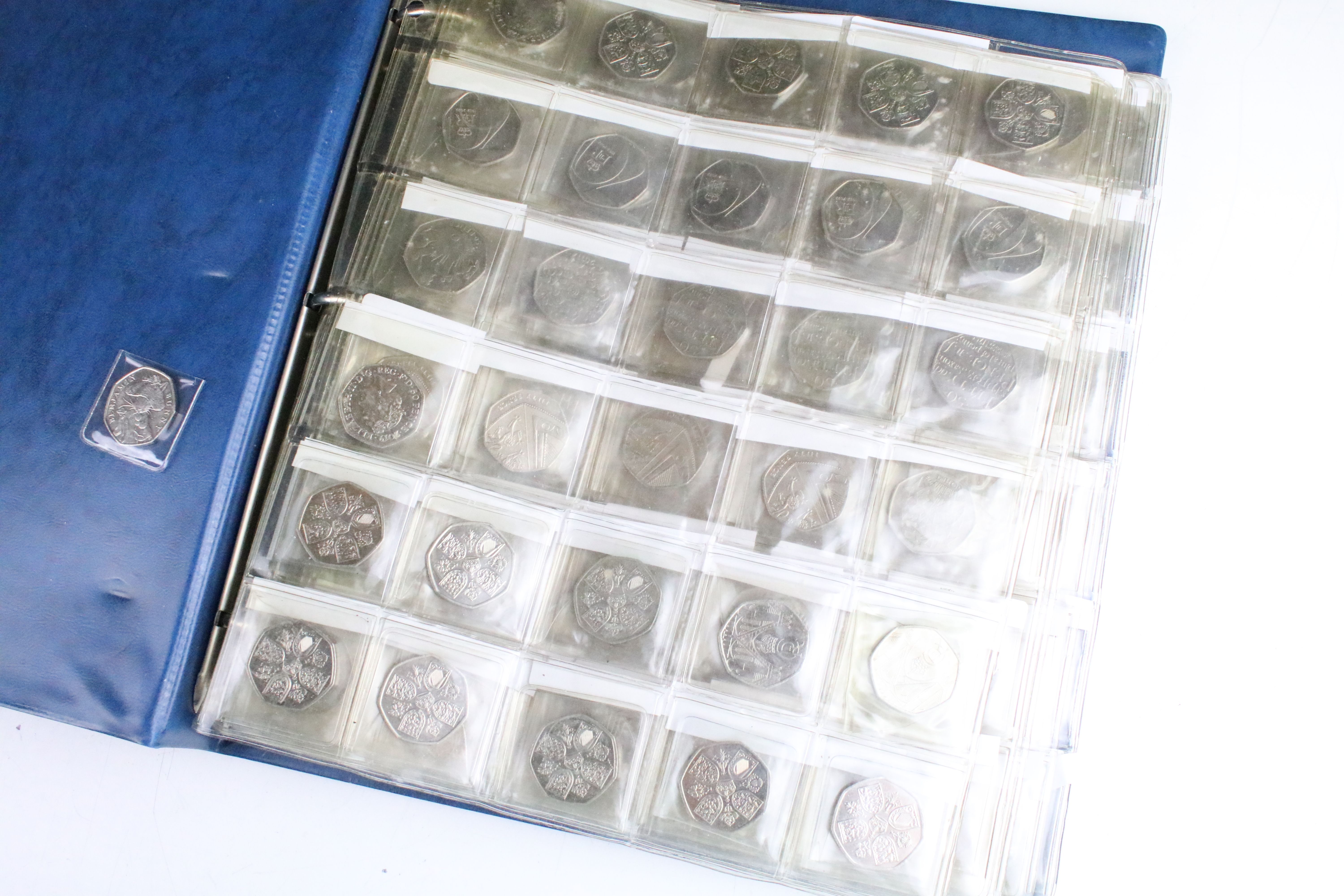 A large collection of British commemorative collectable 50p coins to include Beatrix Potter, - Bild 2 aus 7