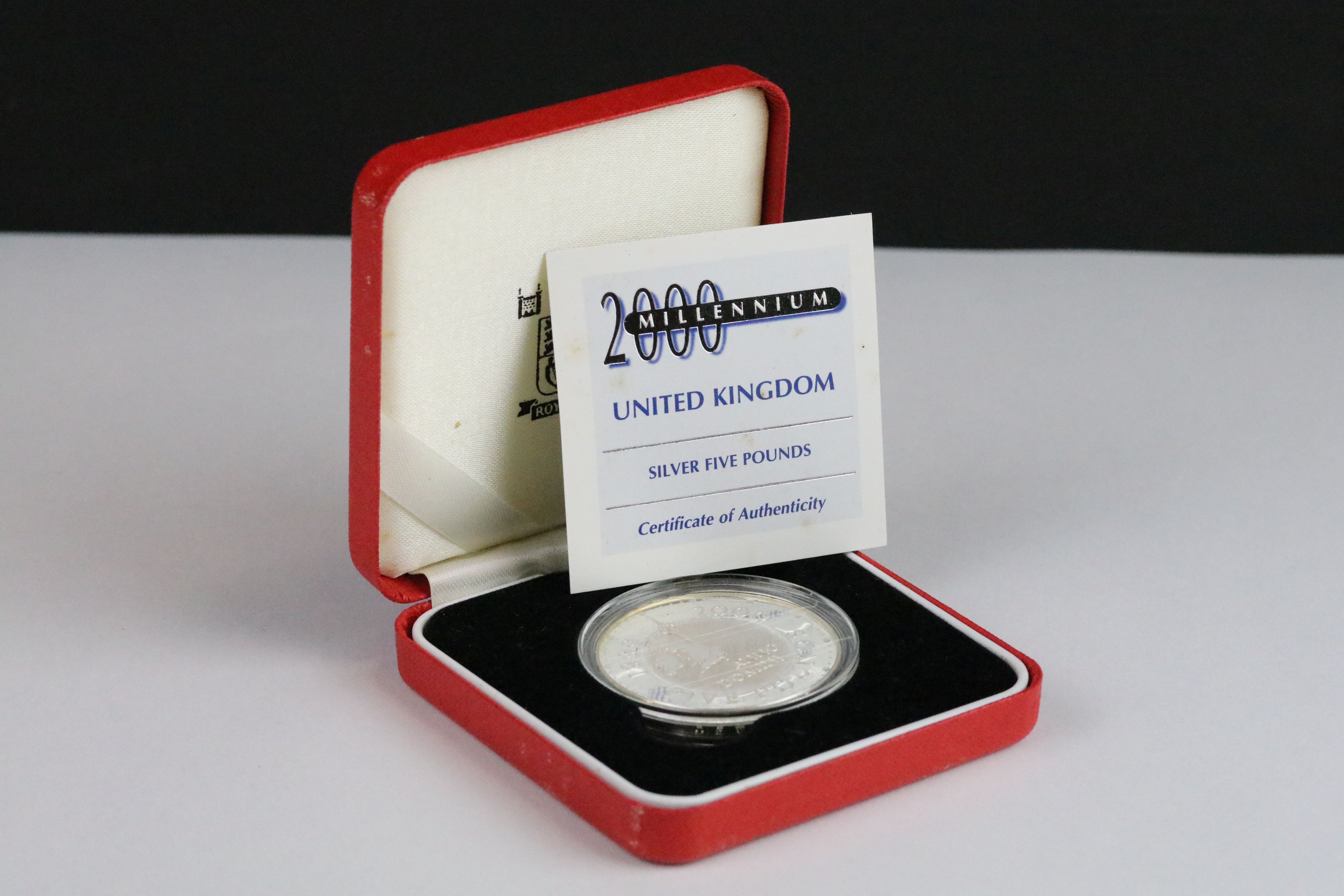 A United Kingdom Royal Mint silver proof Piedfort 1988 £1 coin together with a 2000 silver proof £ - Image 2 of 9