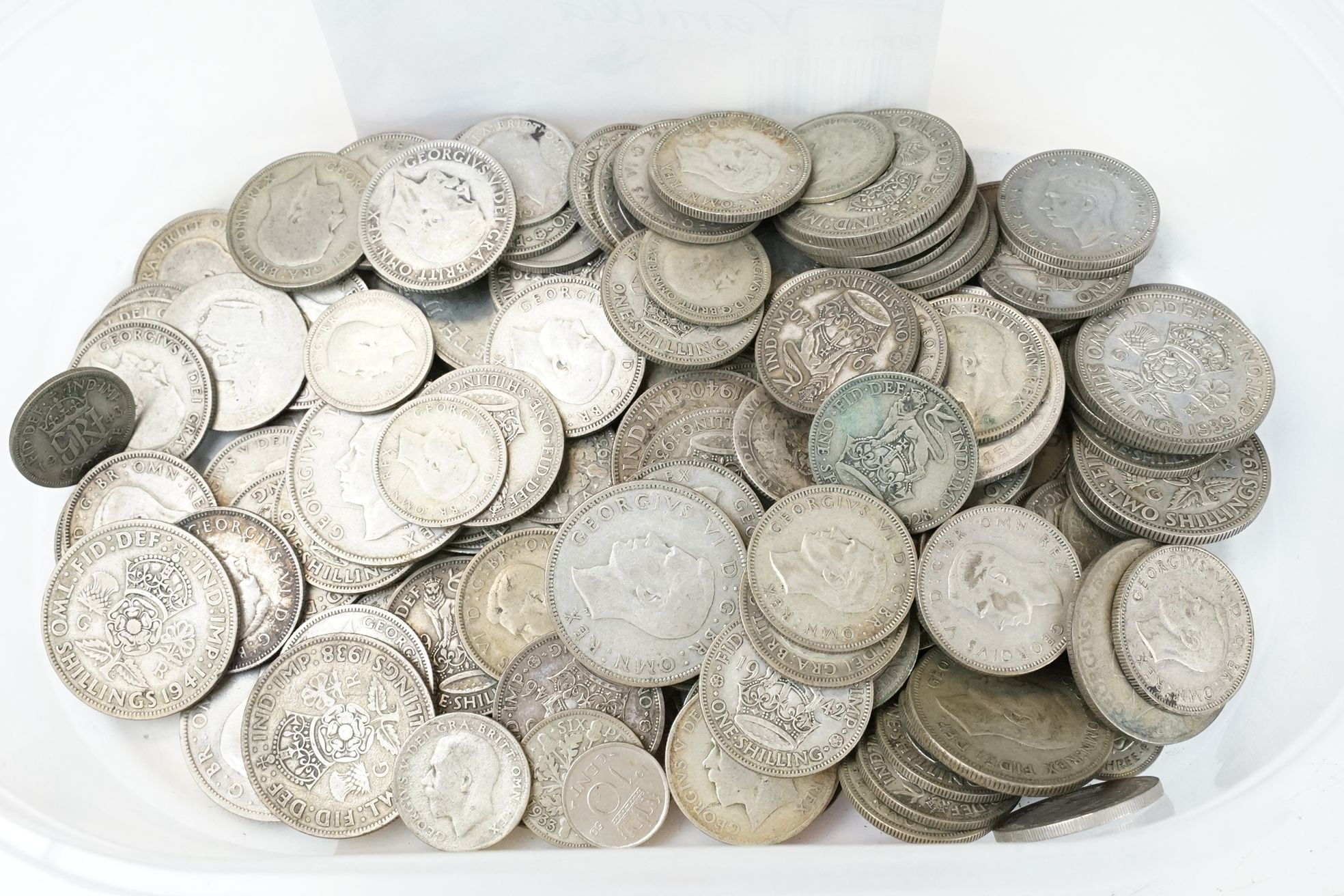 A collection of British decimal and pre decimal coins to include a good quantity of pre 1947 - Bild 7 aus 7