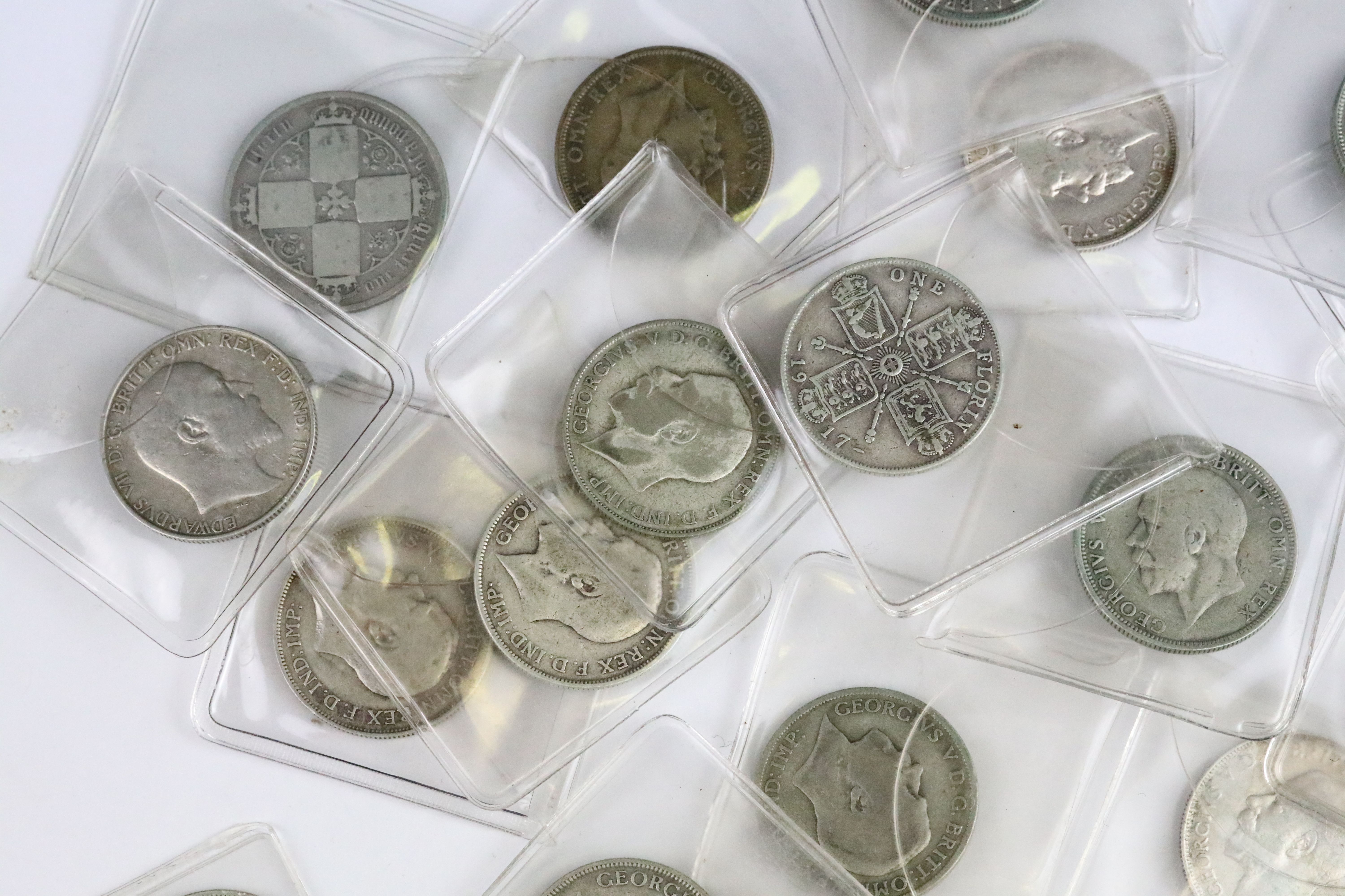 A collection of approx forty British pre decimal pre 1920 and pre 1947 silver florins to include - Image 5 of 8