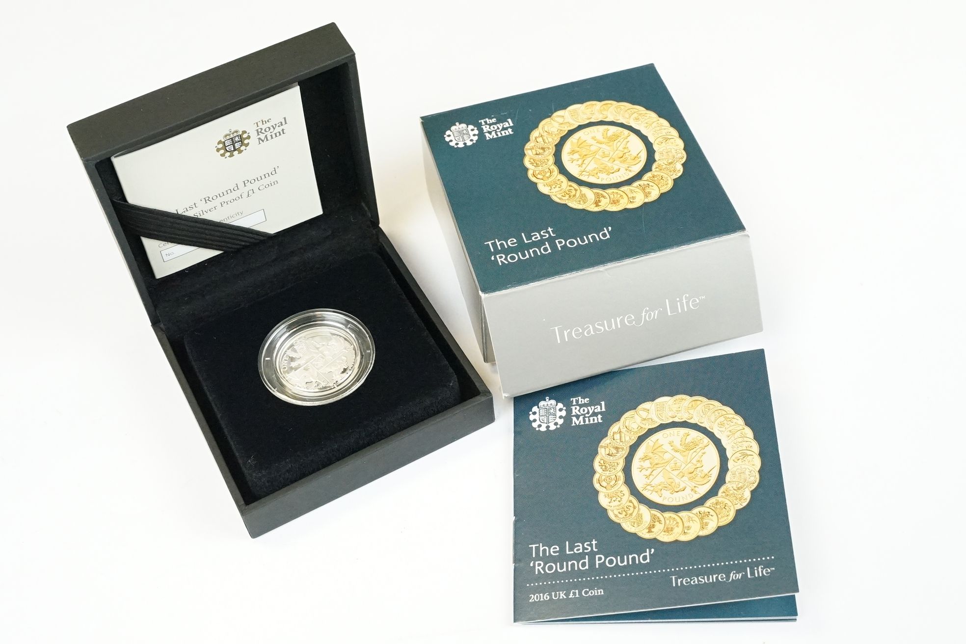 A collection of three Royal Mint silver proof £1 coins to include 2015 and two 2016 examples, all - Bild 8 aus 10